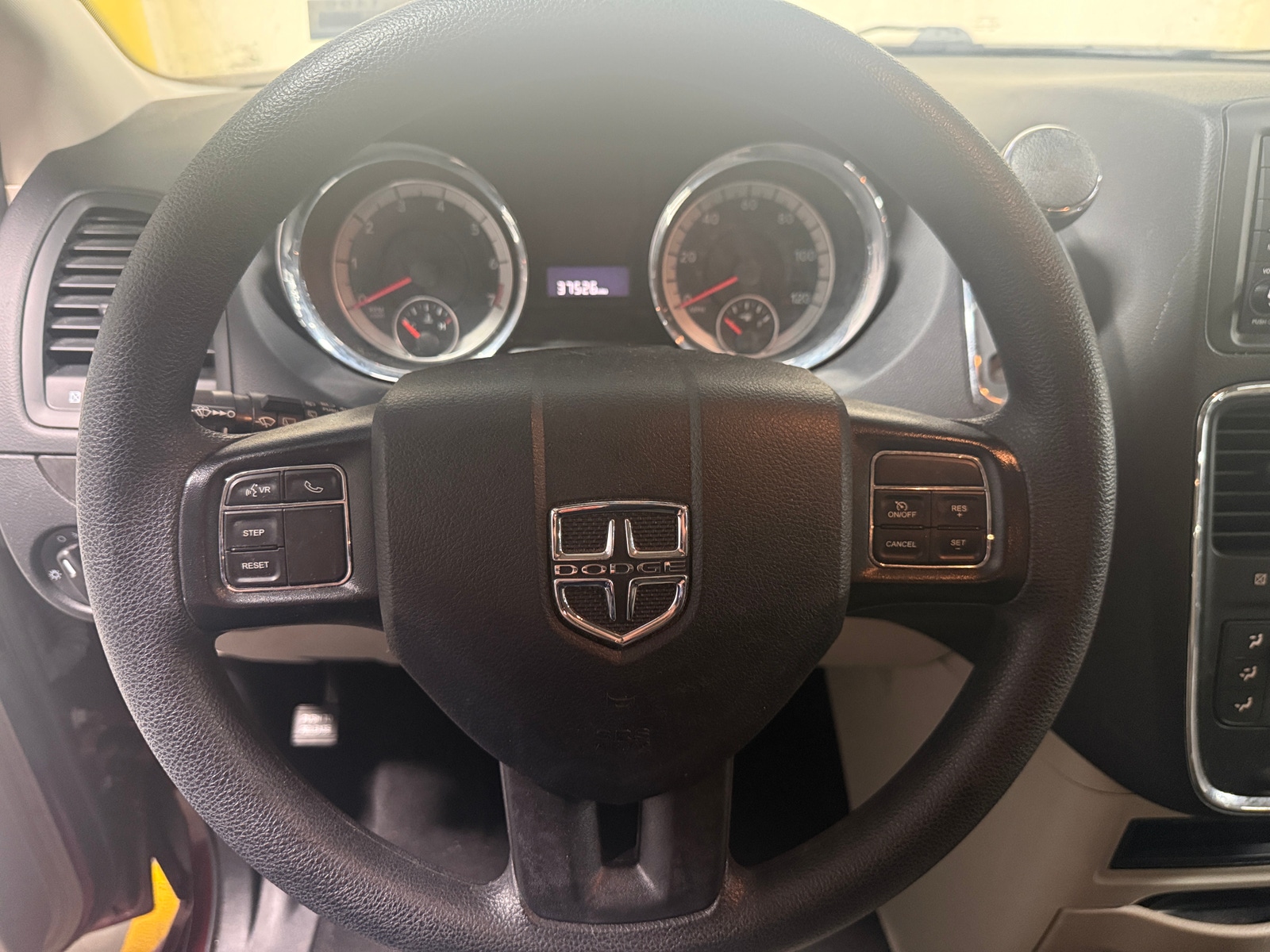 Thumbnail: 2018 Dodge Grand Caravan - 5