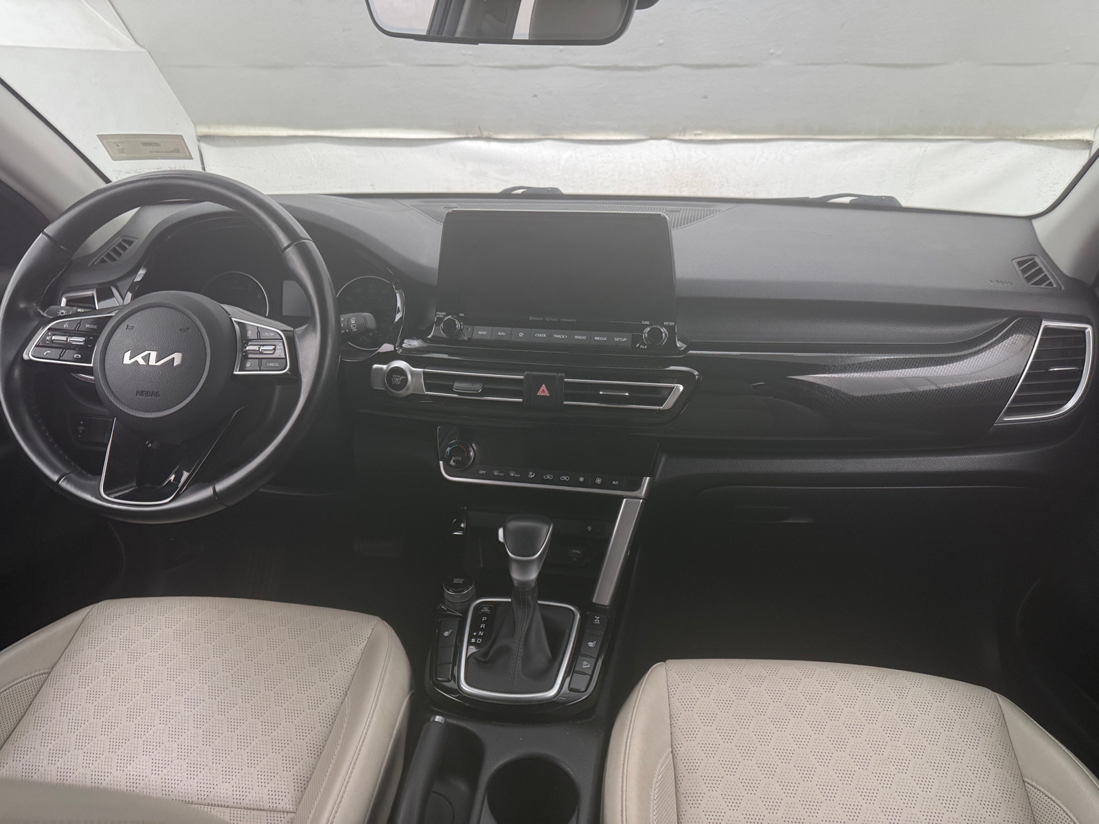 Thumbnail: 2022 Kia Seltos - 2