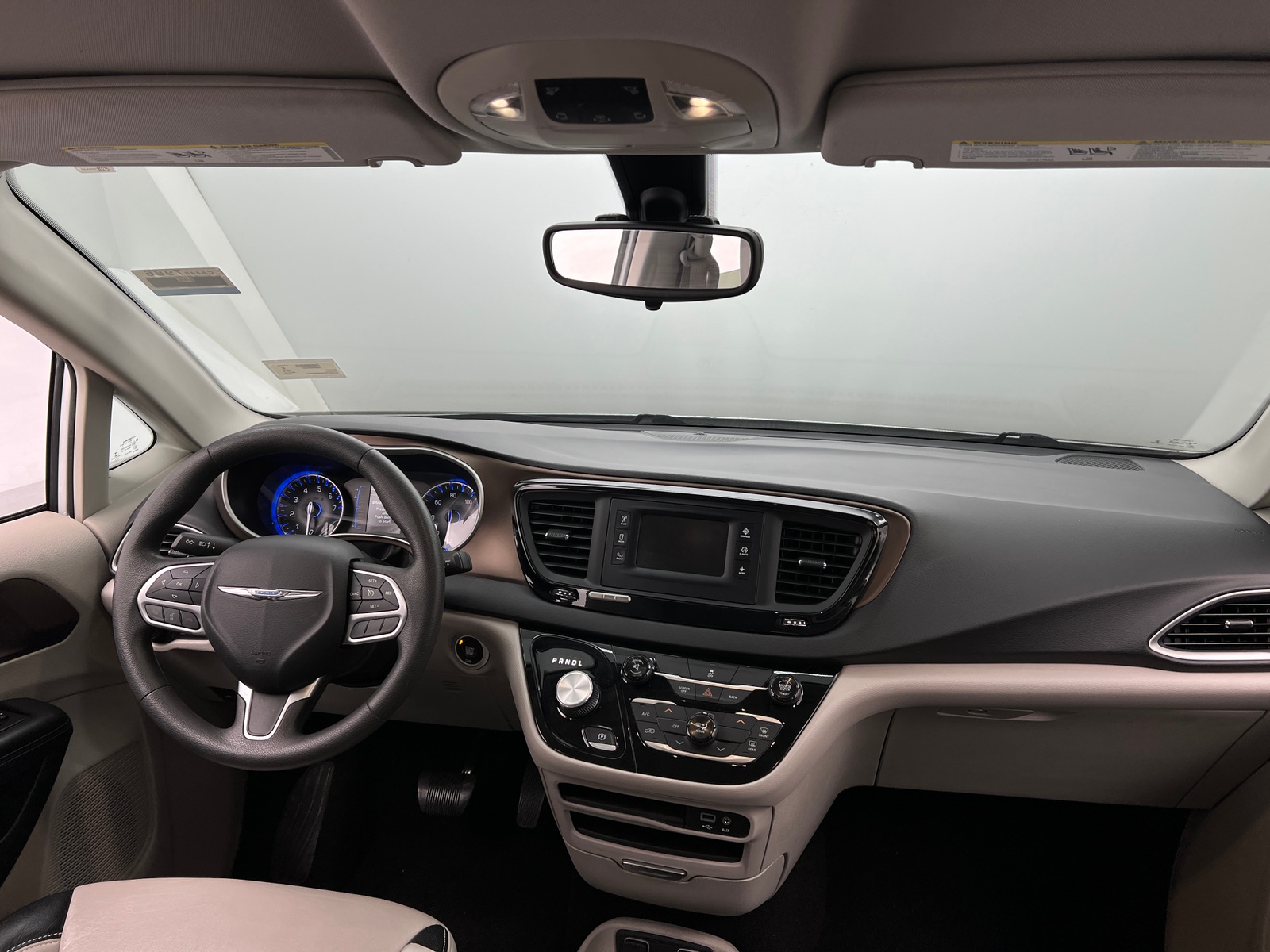 Thumbnail: 2017 Chrysler Pacifica - 3