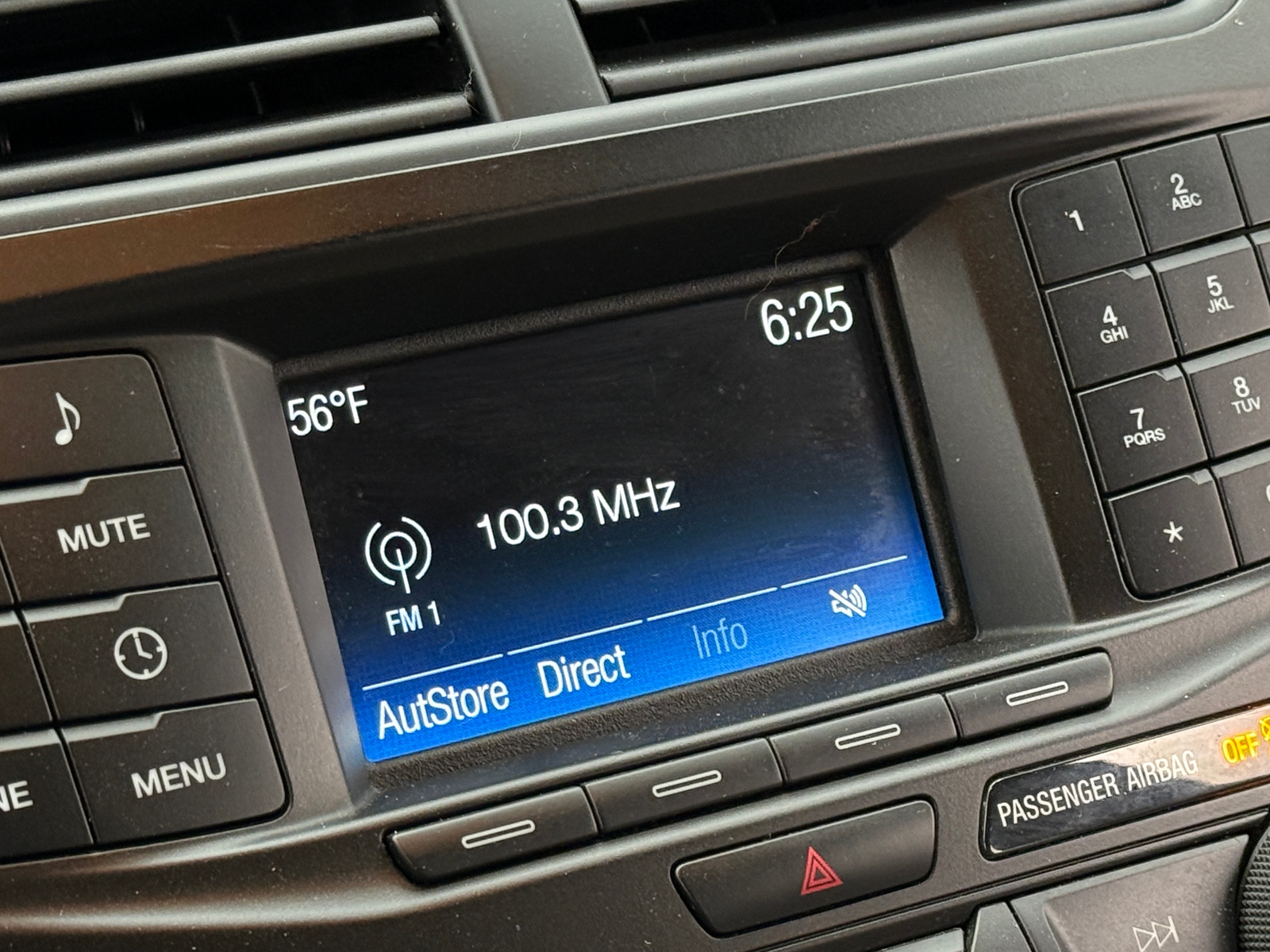 Thumbnail: 2019 Ford Explorer - 4