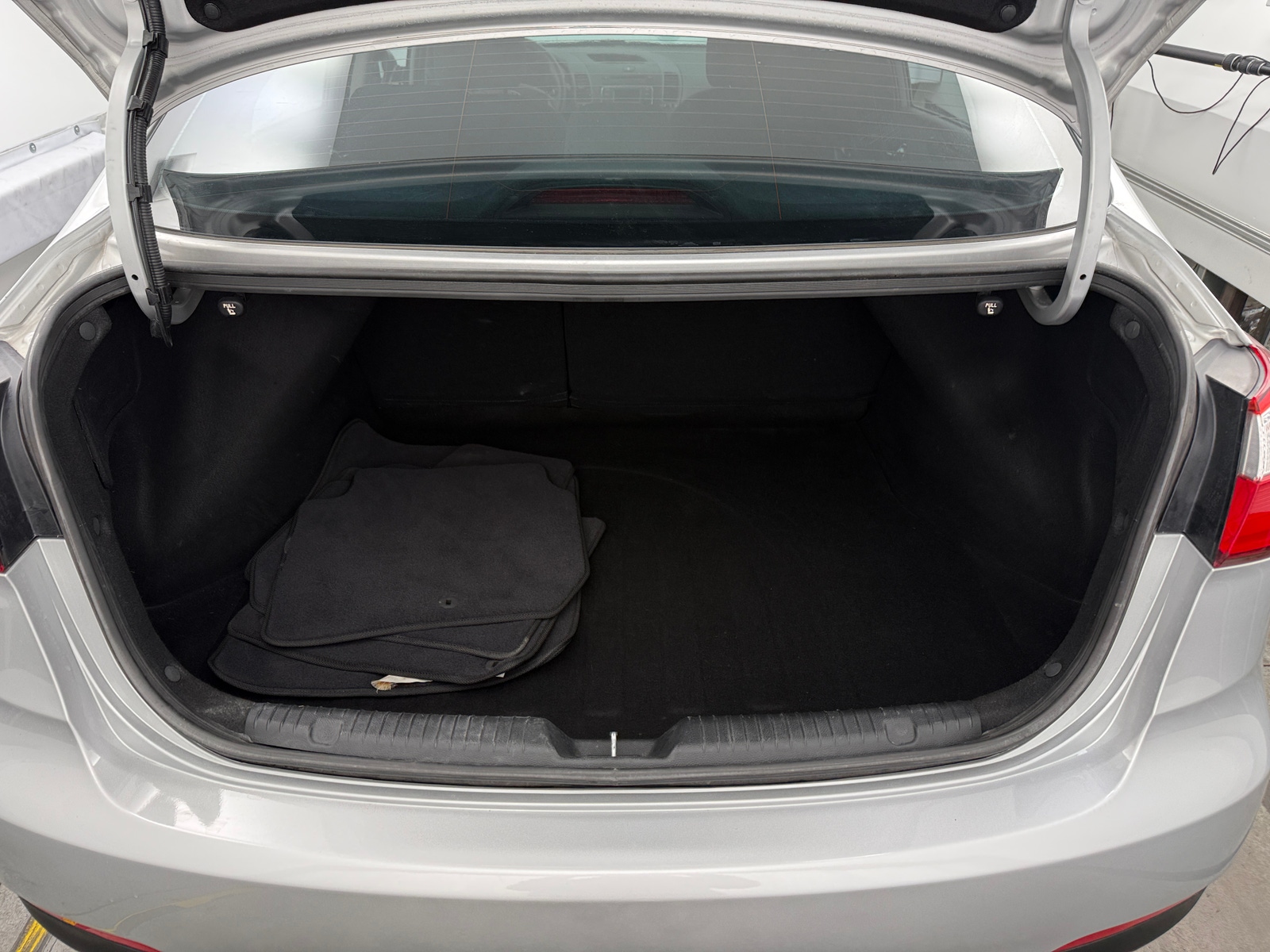 Thumbnail: 2016 Kia Forte - 6