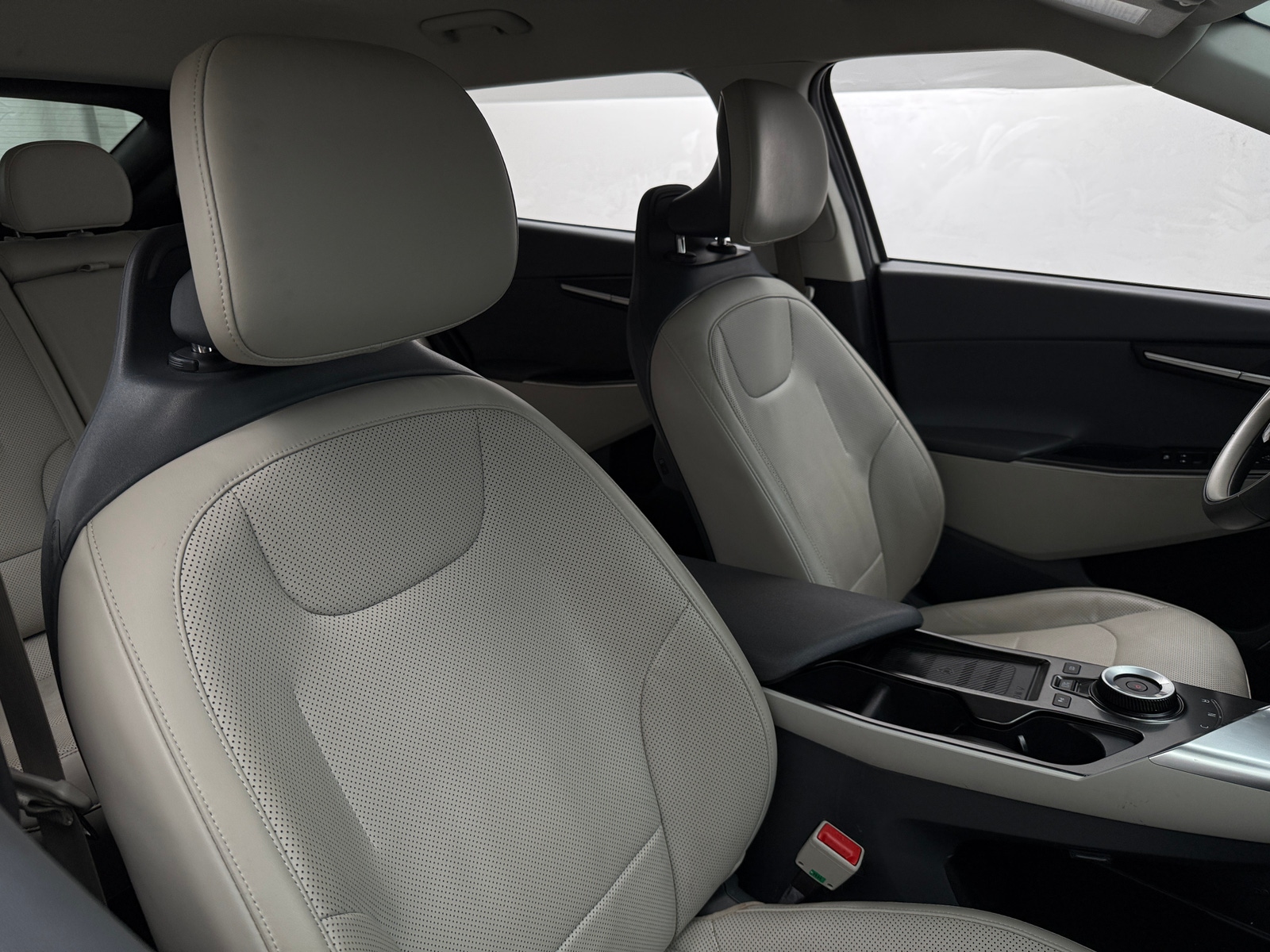 Thumbnail: 2022 Kia EV6 - 2