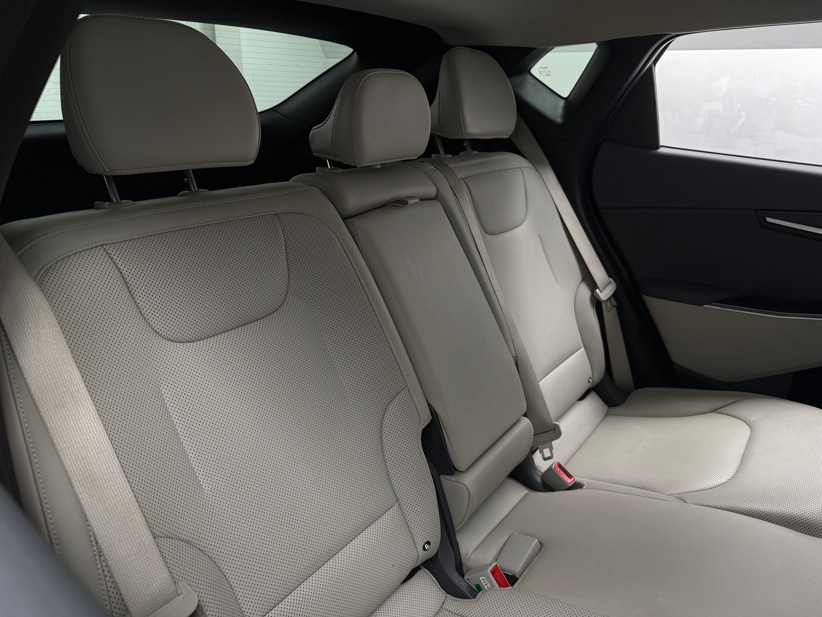 Thumbnail: 2022 Kia EV6 - 6