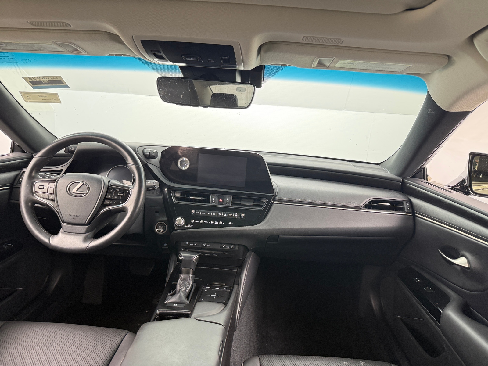 Thumbnail: 2022 Lexus ES - 2