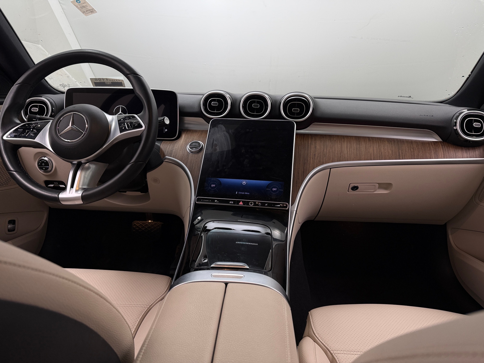 Thumbnail: 2024 Mercedes-Benz C-Class - 2