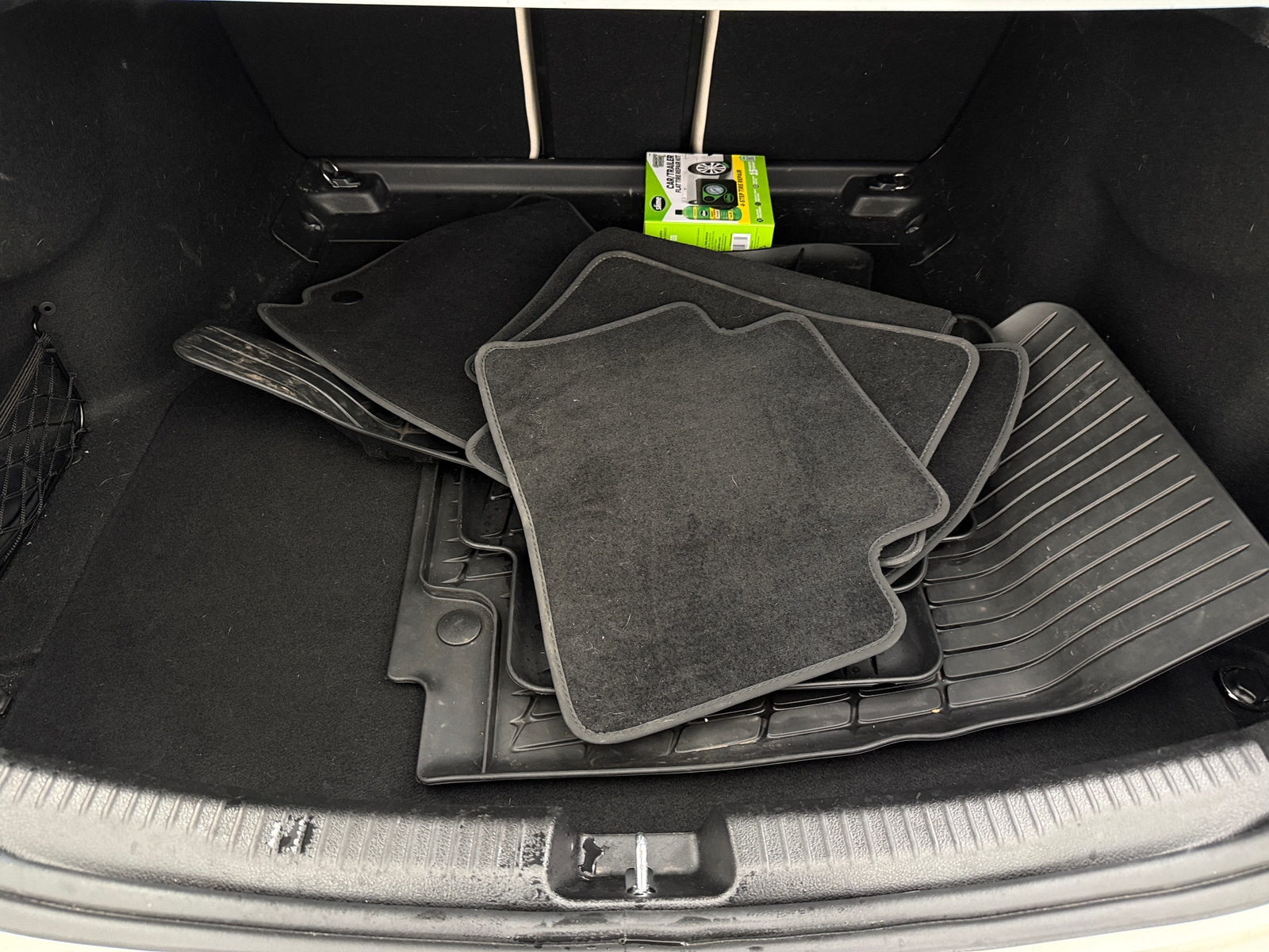 Thumbnail: 2024 Mercedes-Benz C-Class - 6