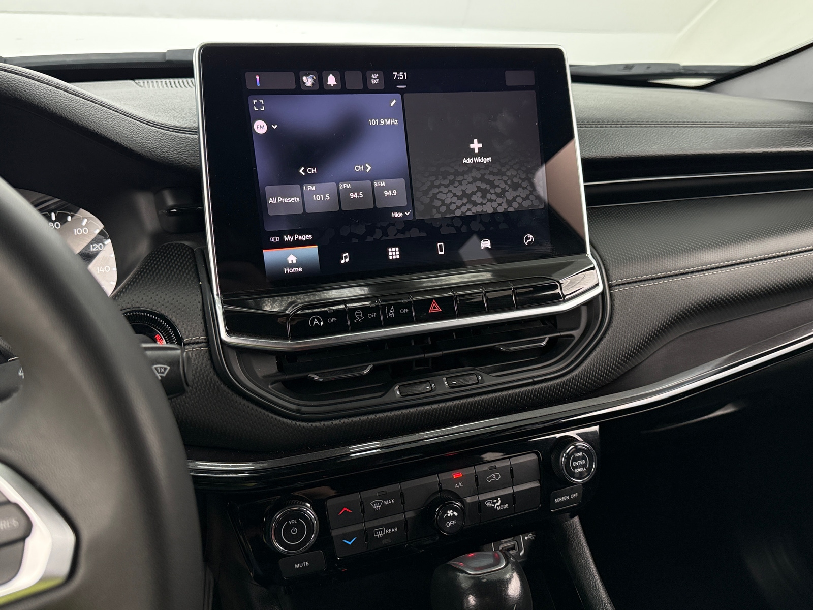 Thumbnail: 2023 Jeep Compass - 4