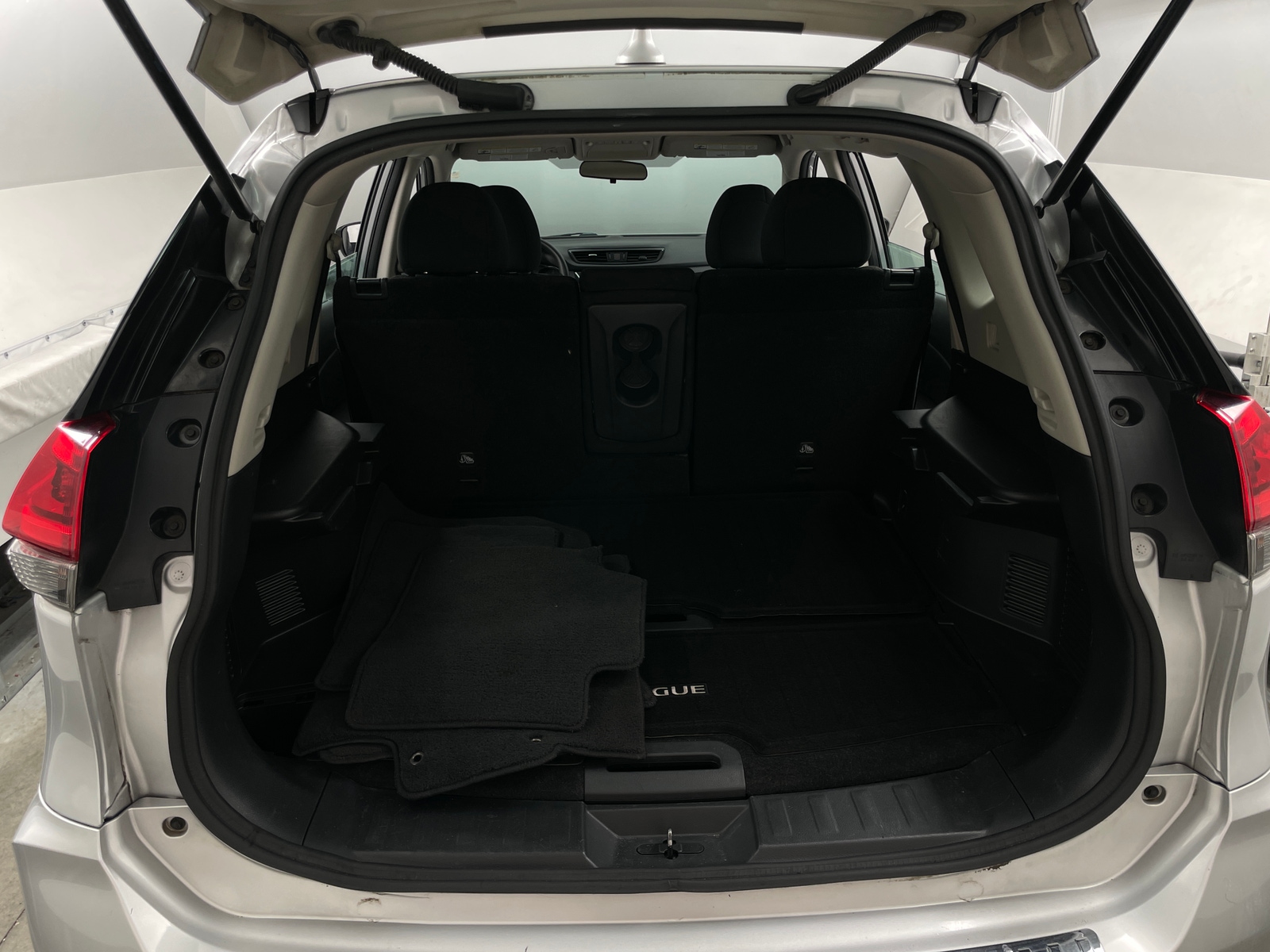 Thumbnail: 2018 Nissan Rogue - 7