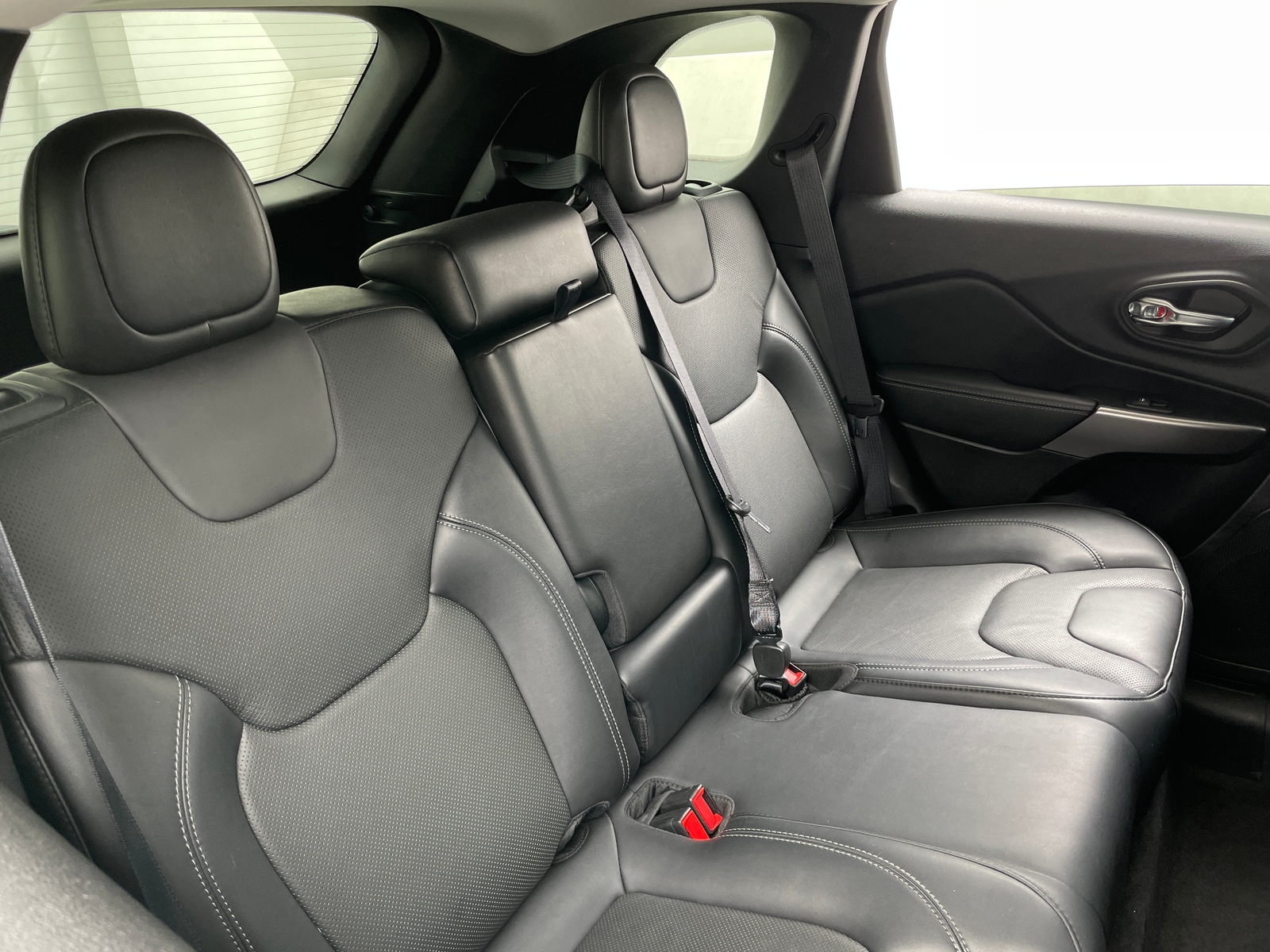 Thumbnail: 2021 Jeep Cherokee - 5