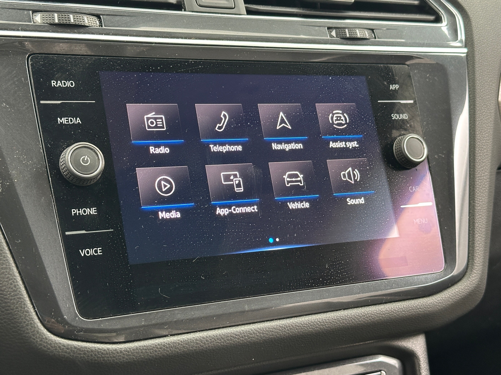 Thumbnail: 2021 Volkswagen Tiguan - 3