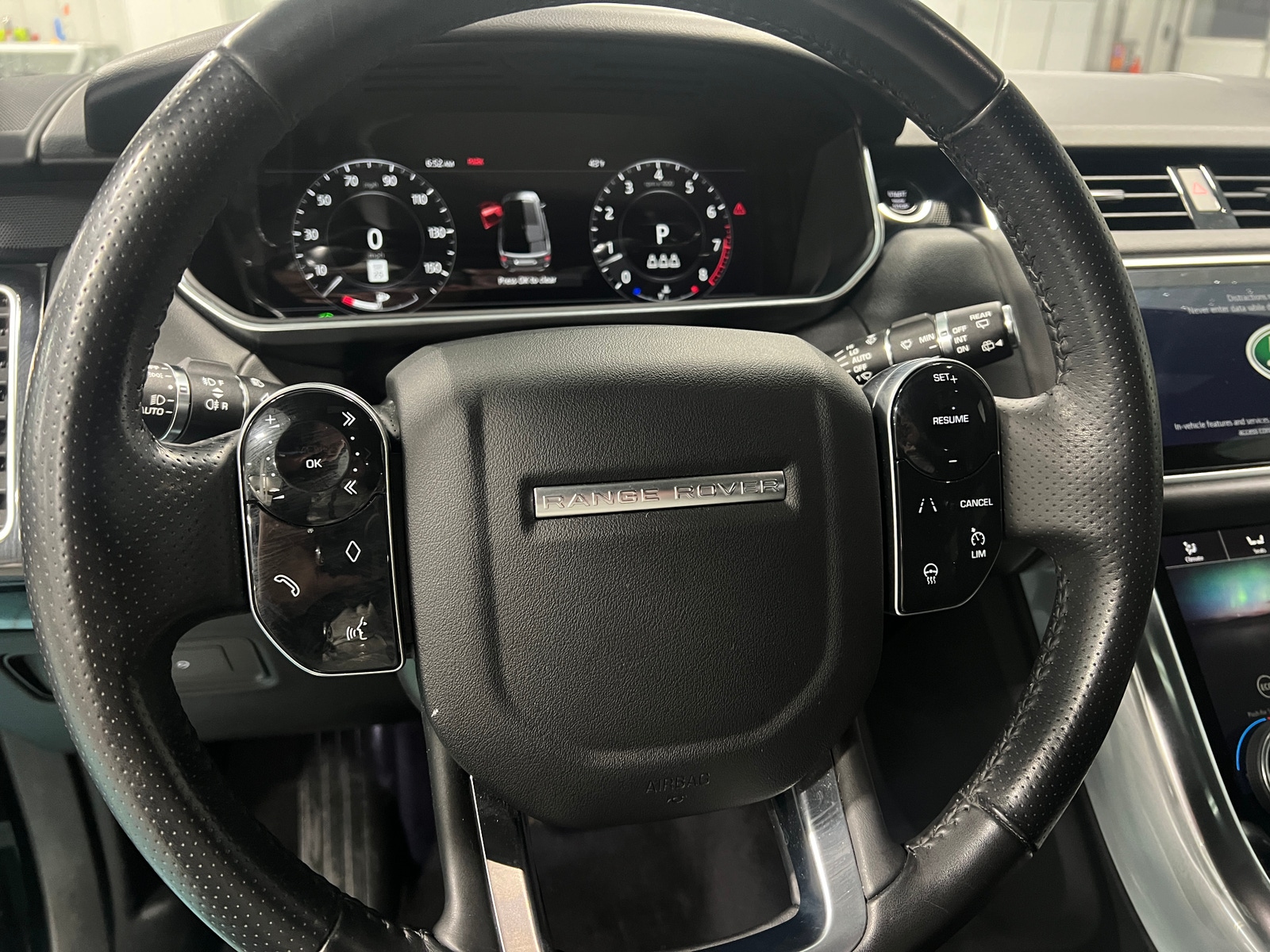 Thumbnail: 2020 Land Rover Range Rover Sport - 4