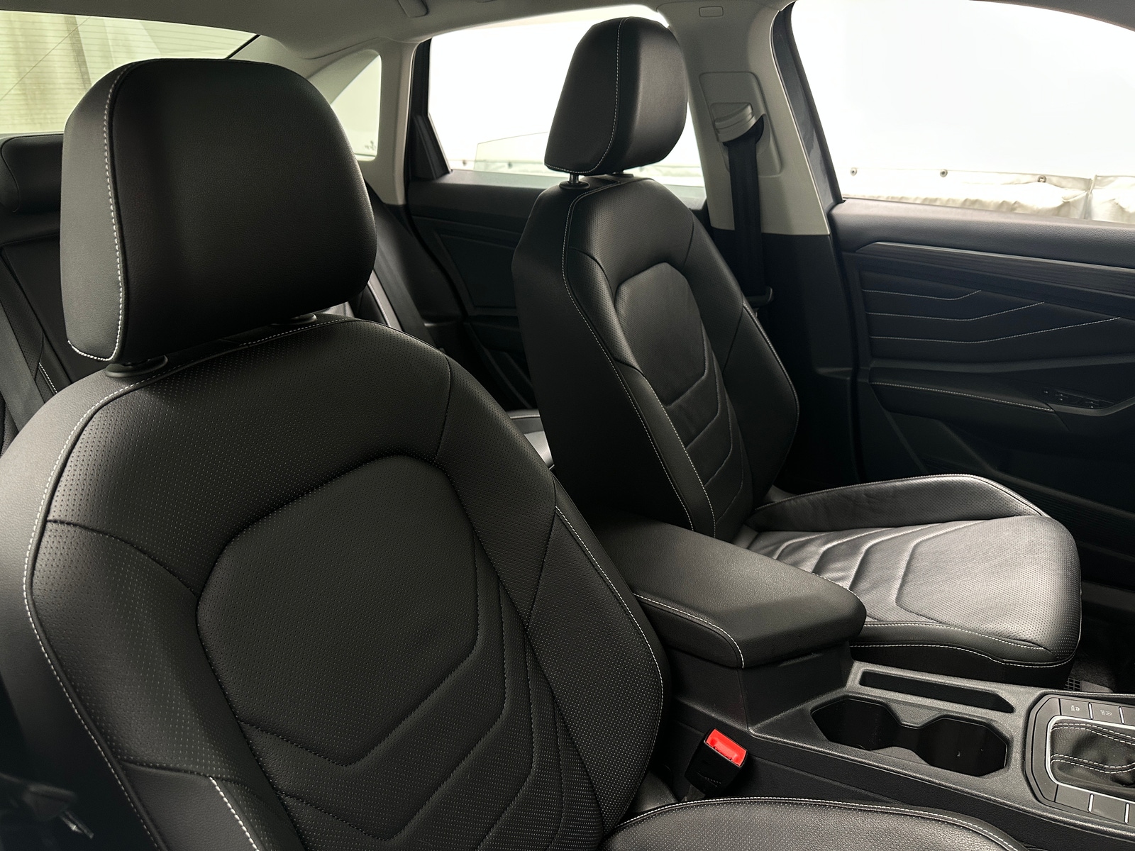 Thumbnail: 2024 Volkswagen Jetta - 2