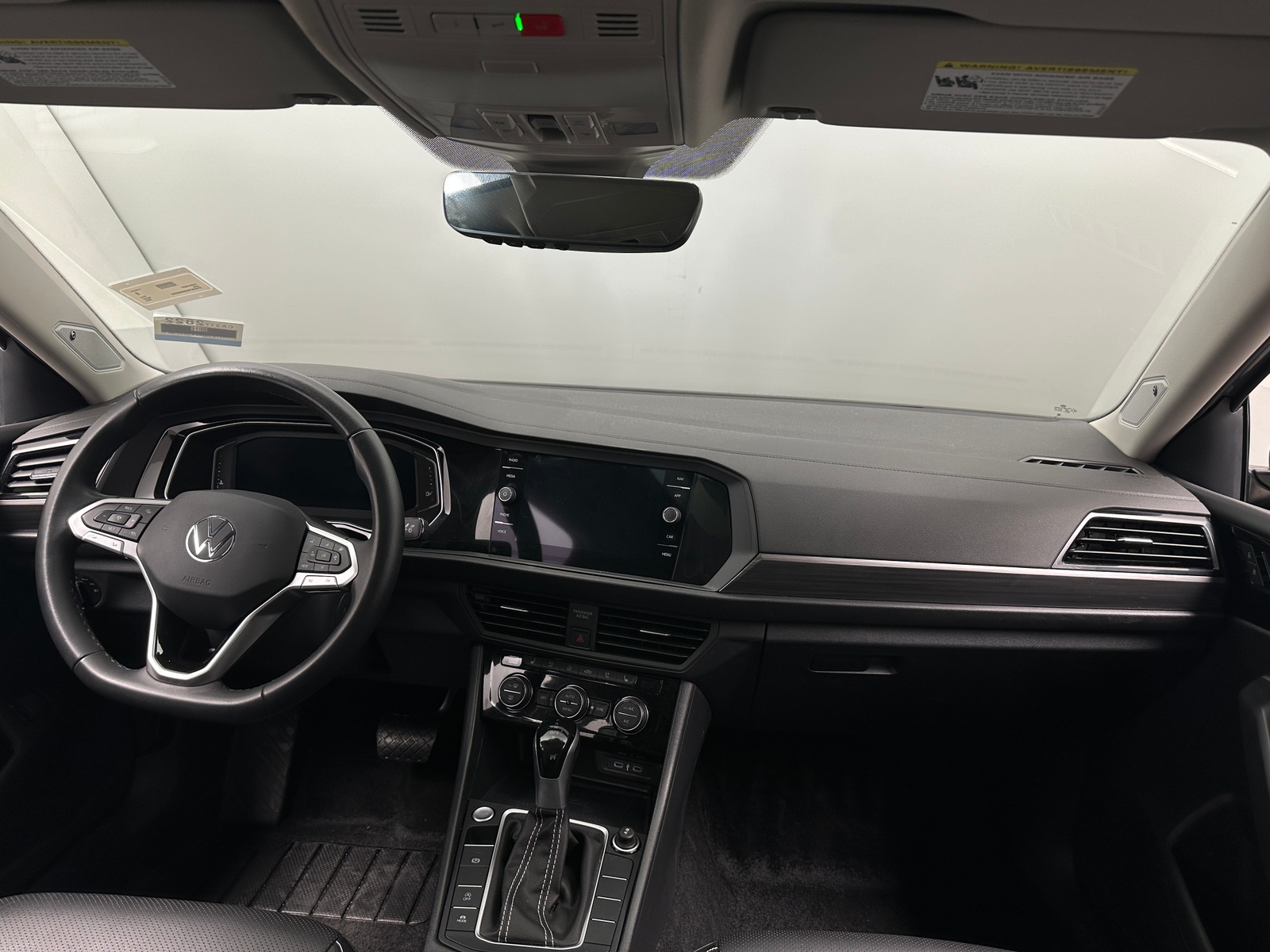 Thumbnail: 2024 Volkswagen Jetta - 3