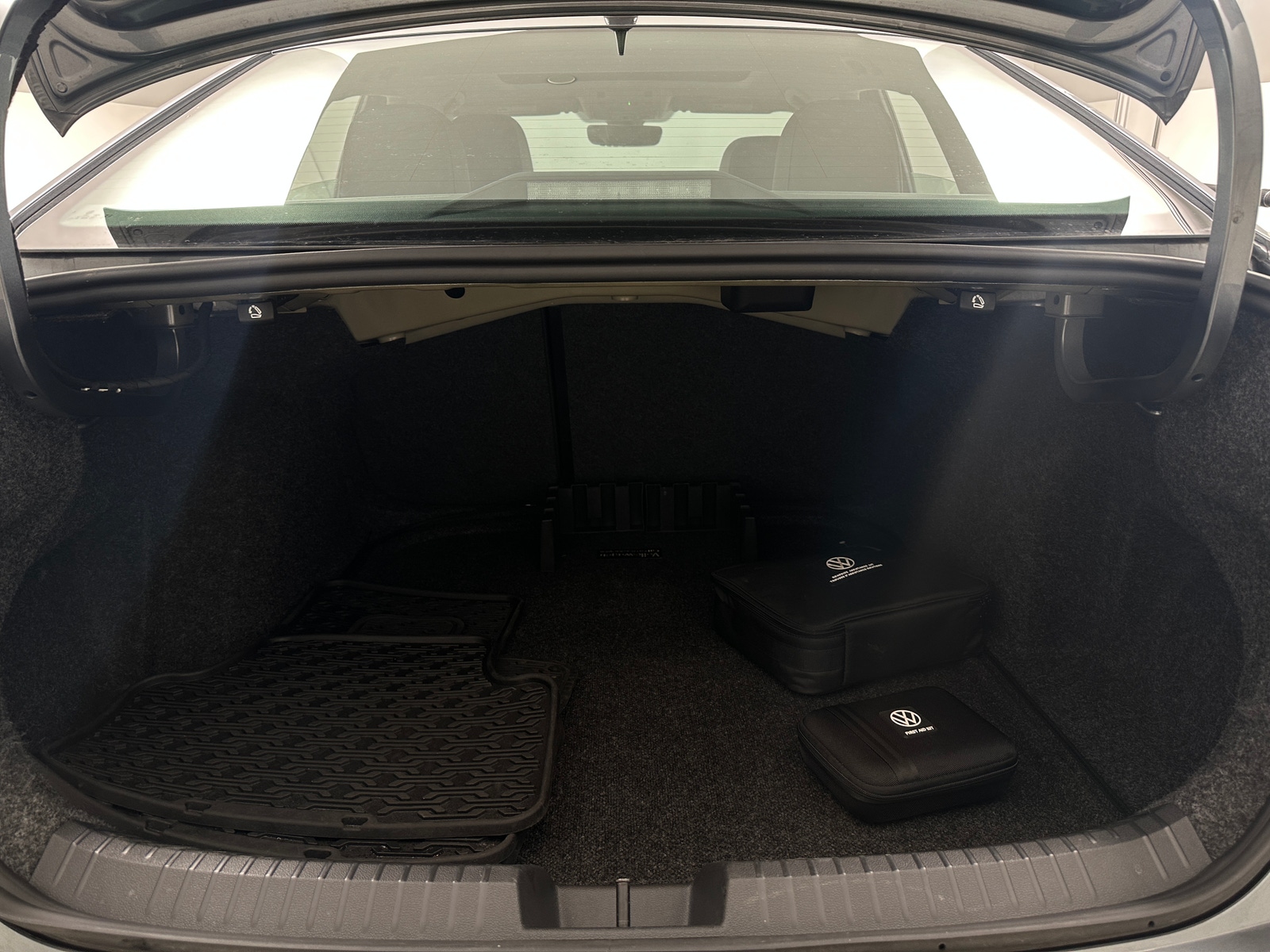 Thumbnail: 2024 Volkswagen Jetta - 7