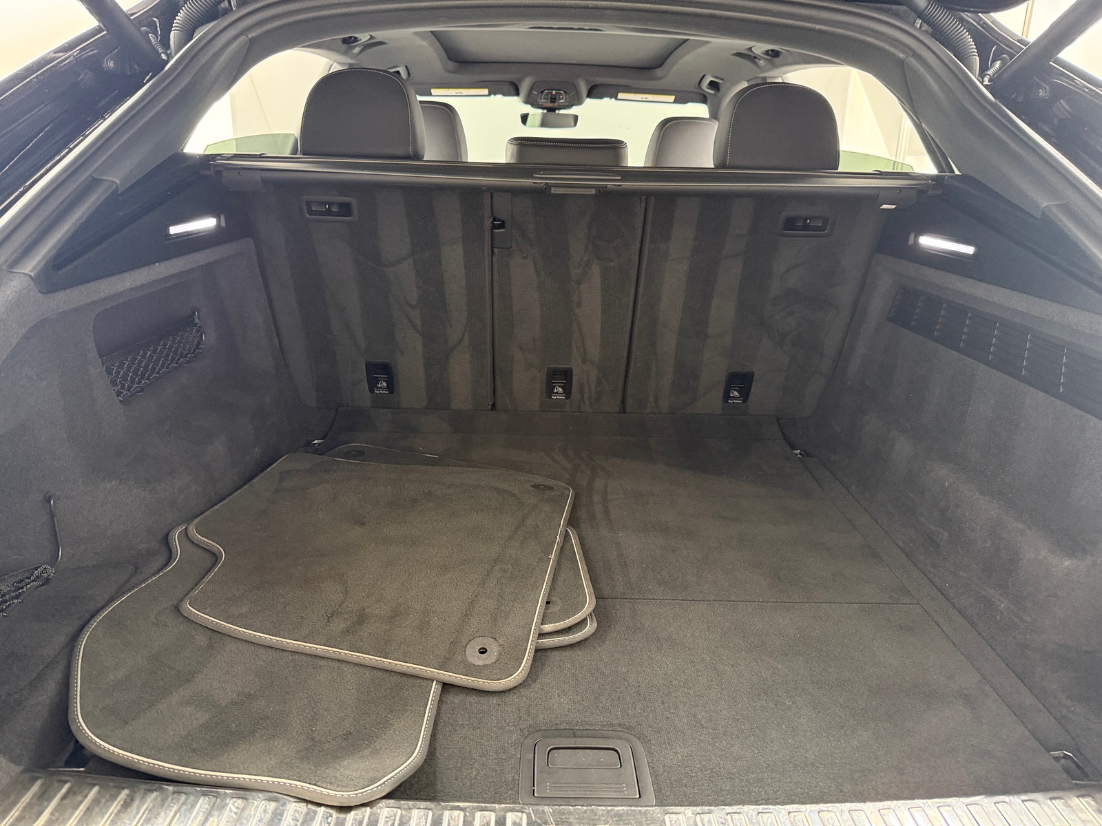 Thumbnail: 2019 Audi Q8 - 6