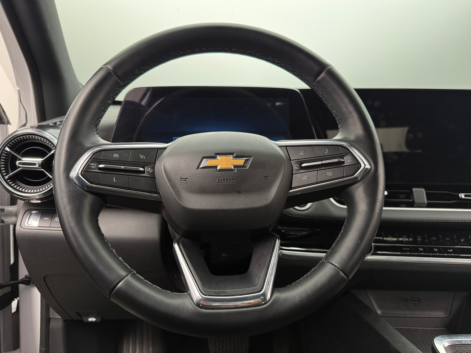 Thumbnail: 2025 Chevrolet Equinox - 5