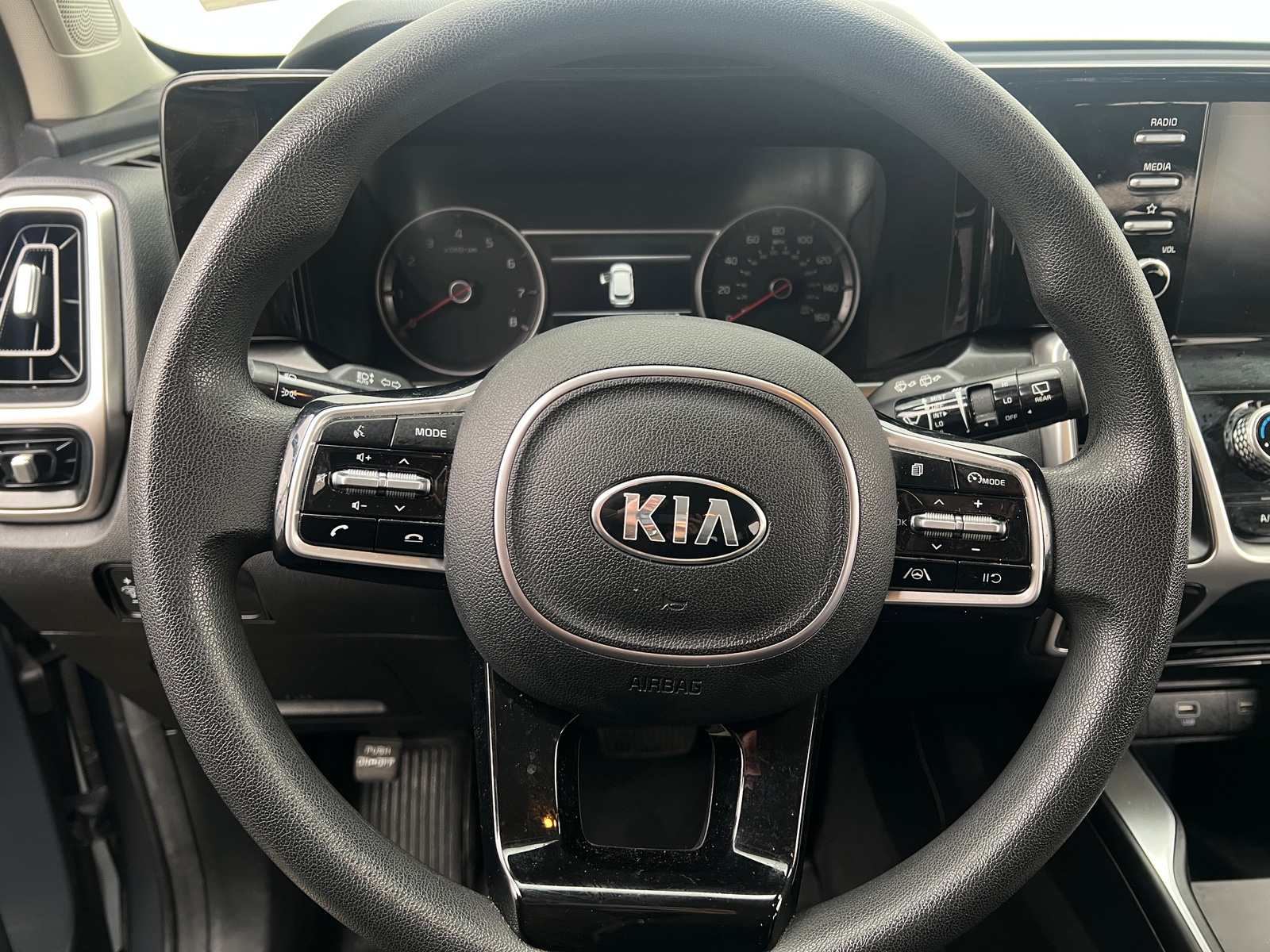 Thumbnail: 2021 Kia Sorento - 5