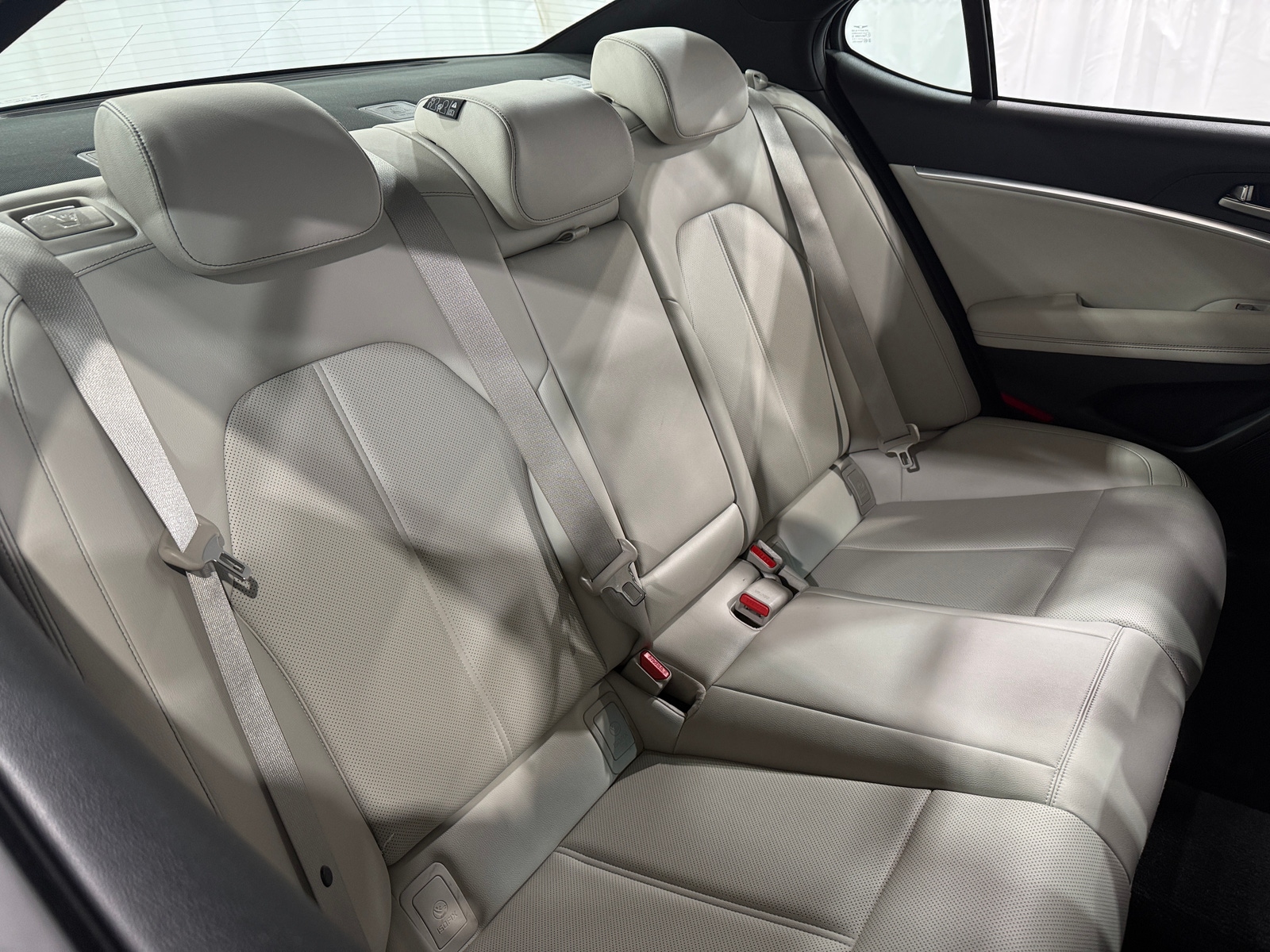 Thumbnail: 2025 Genesis G70 - 5