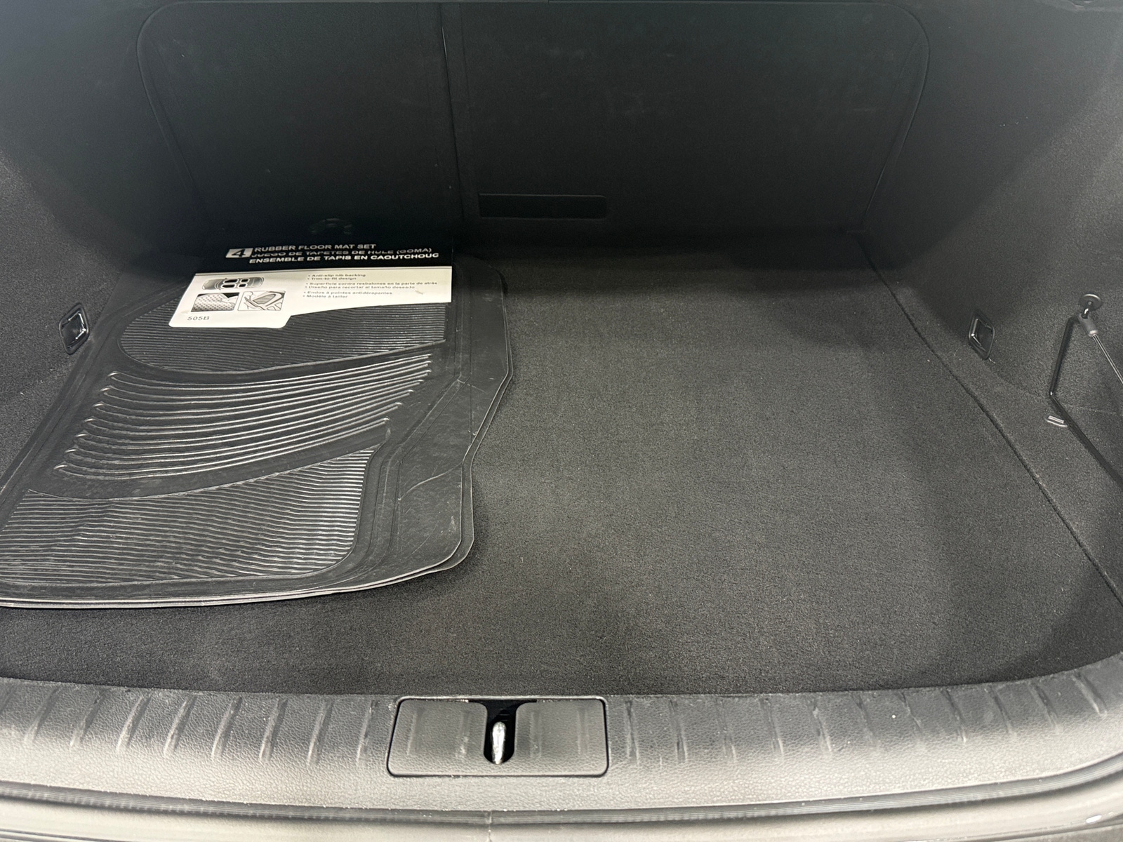 Thumbnail: 2025 Genesis G70 - 6