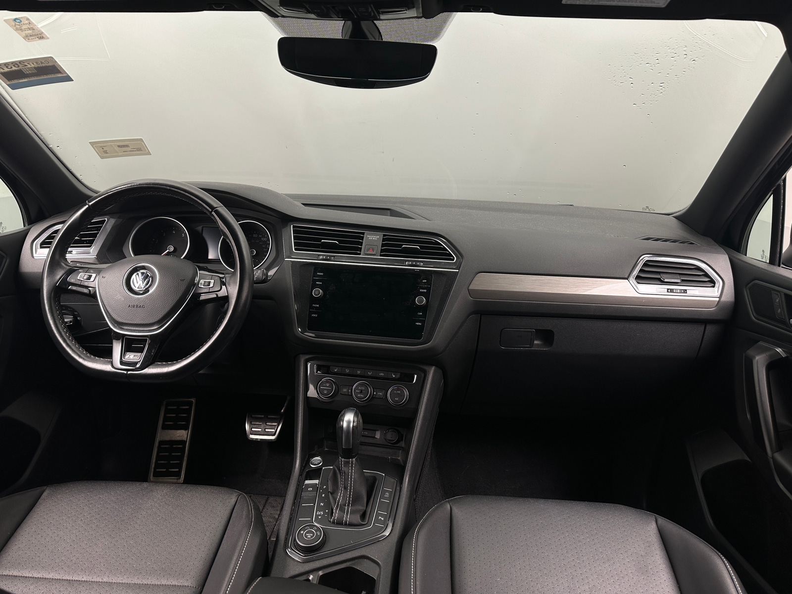 Thumbnail: 2021 Volkswagen Tiguan - 2