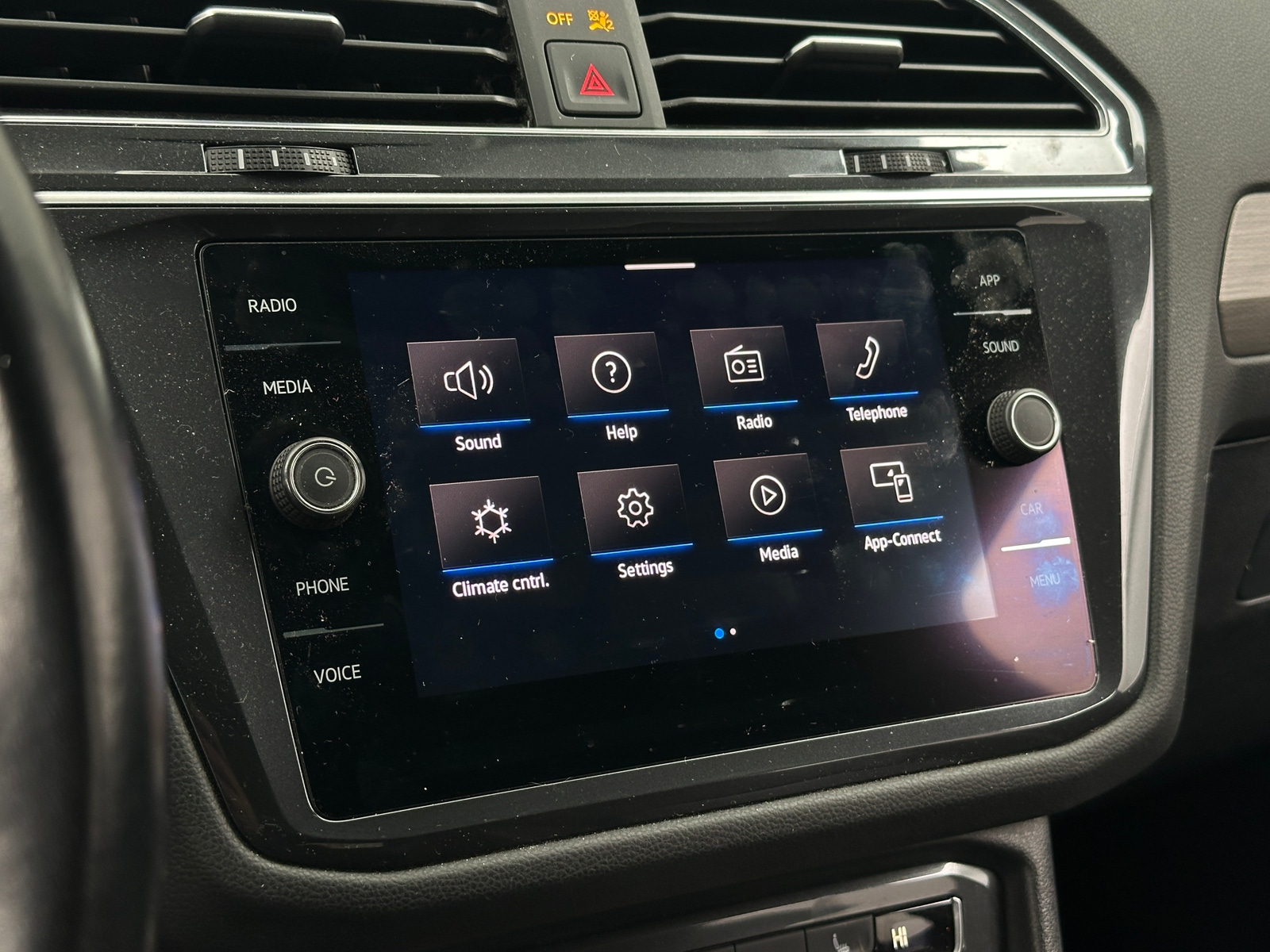 Thumbnail: 2021 Volkswagen Tiguan - 3