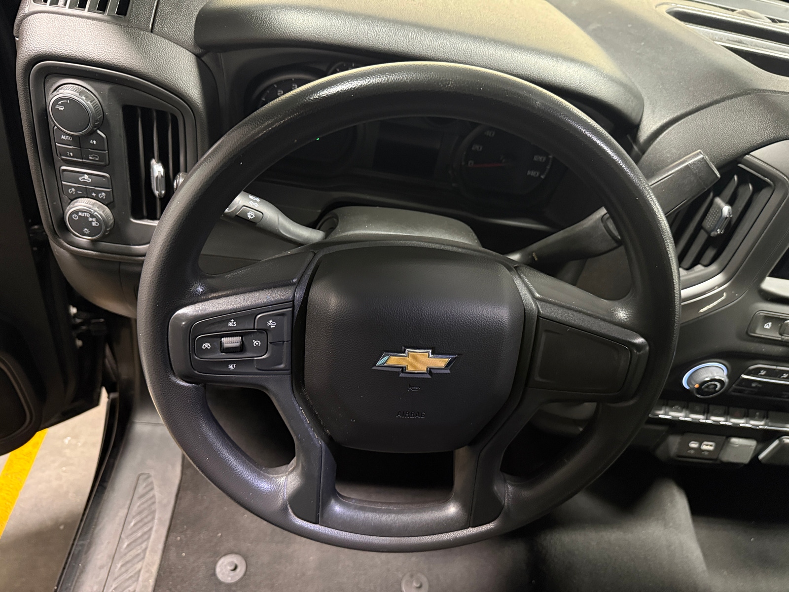 Thumbnail: 2024 Chevrolet Silverado 1500 - 5