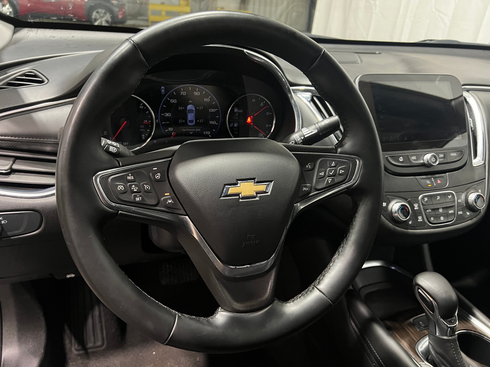 Thumbnail: 2024 Chevrolet Malibu - 4