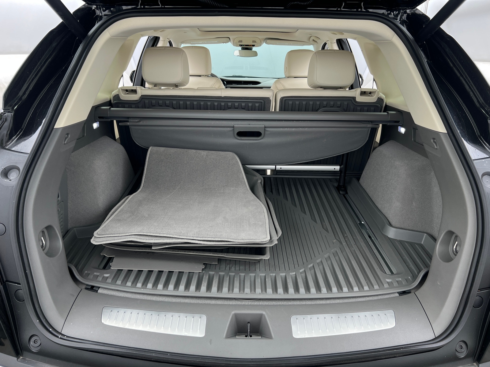 Thumbnail: 2025 Cadillac XT5 - 6