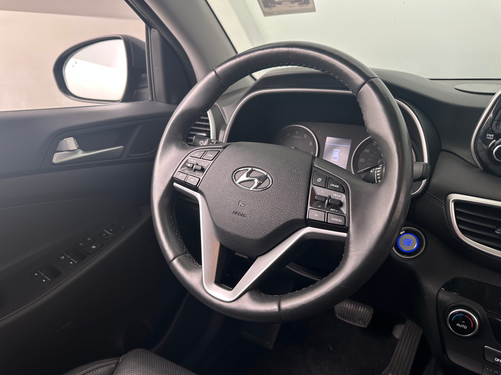 Thumbnail: 2020 Hyundai Tucson - 4