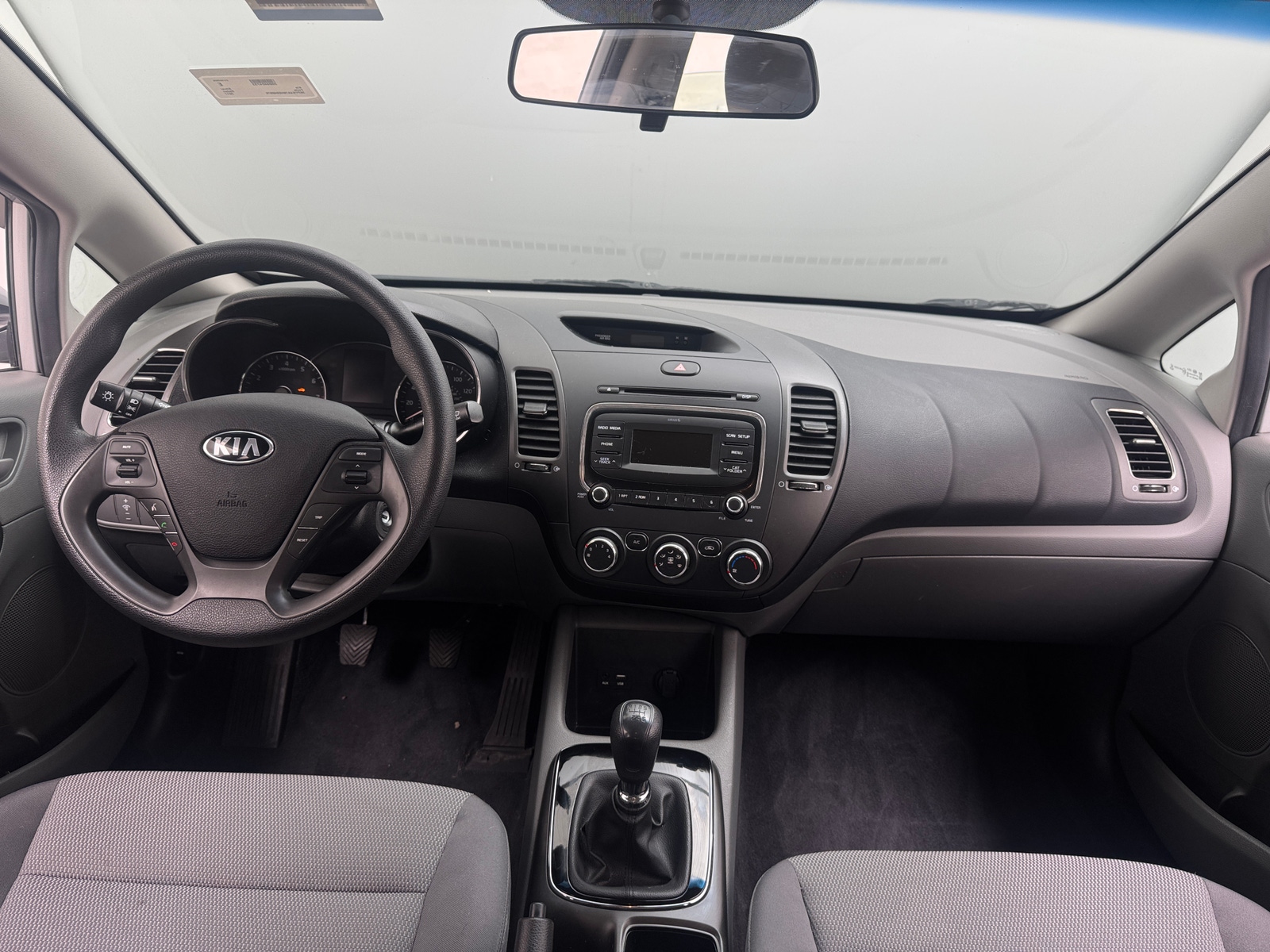 Thumbnail: 2017 Kia Forte - 3