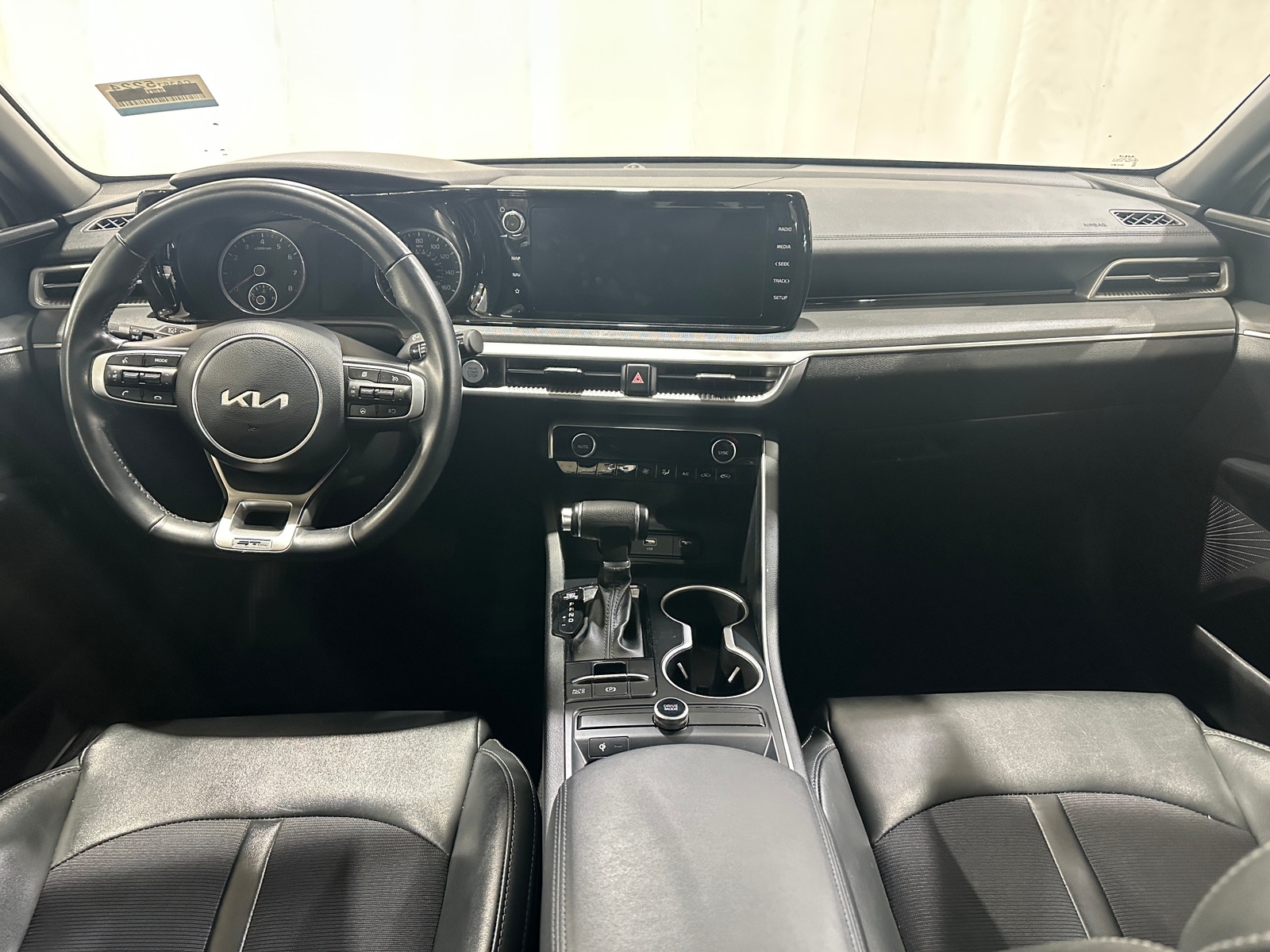 Thumbnail: 2023 Kia K5 - 3