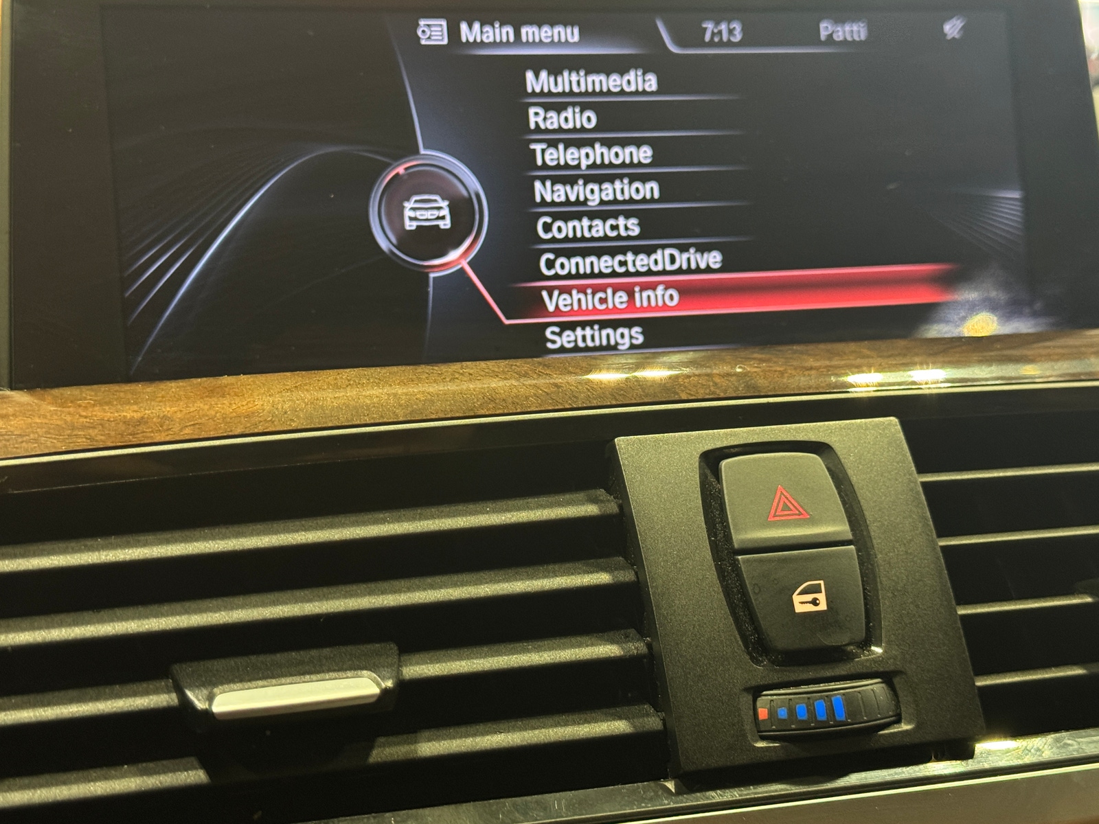 Thumbnail: 2015 BMW 3 Series - 3