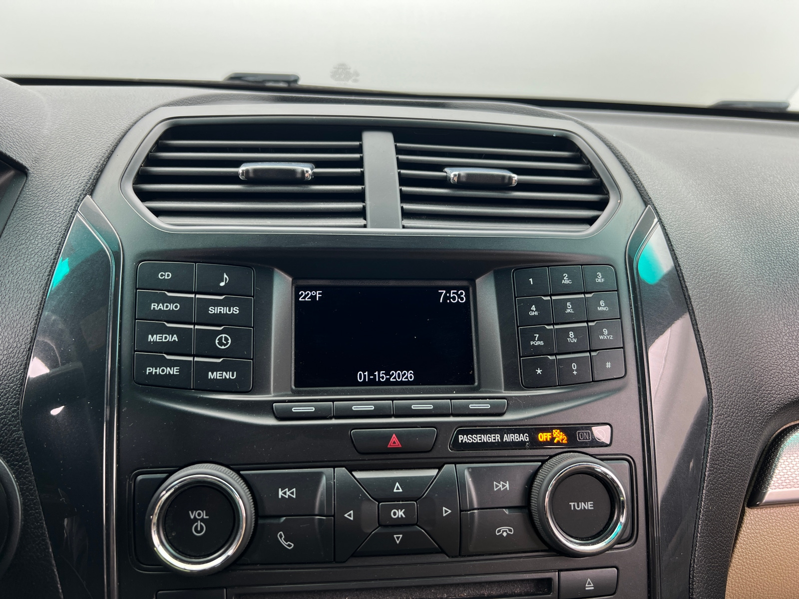 Thumbnail: 2017 Ford Explorer - 4