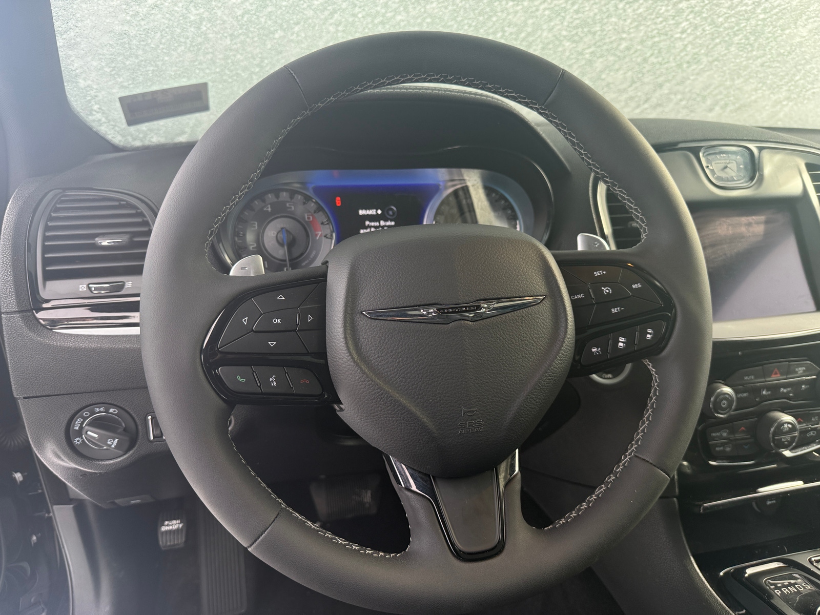 Thumbnail: 2023 Chrysler 300 - 4