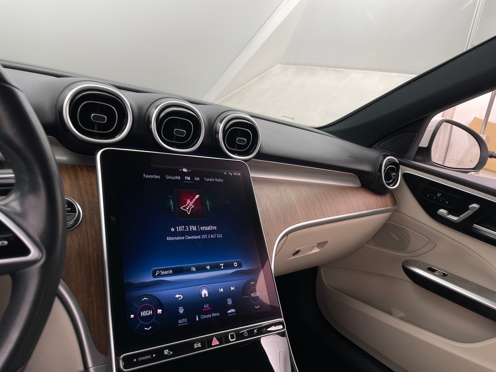 Thumbnail: 2023 Mercedes-Benz C-Class - 3