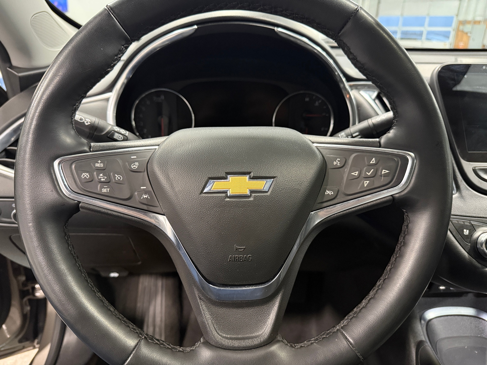 Thumbnail: 2024 Chevrolet Malibu - 4