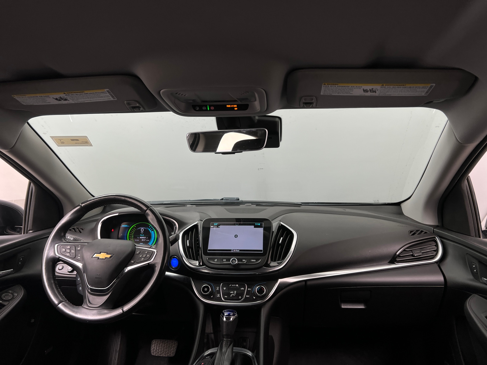 Thumbnail: 2018 Chevrolet Volt - 2