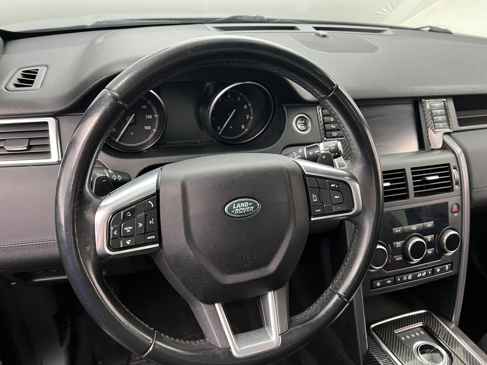 Thumbnail: 2019 Land Rover Discovery Sport - 4