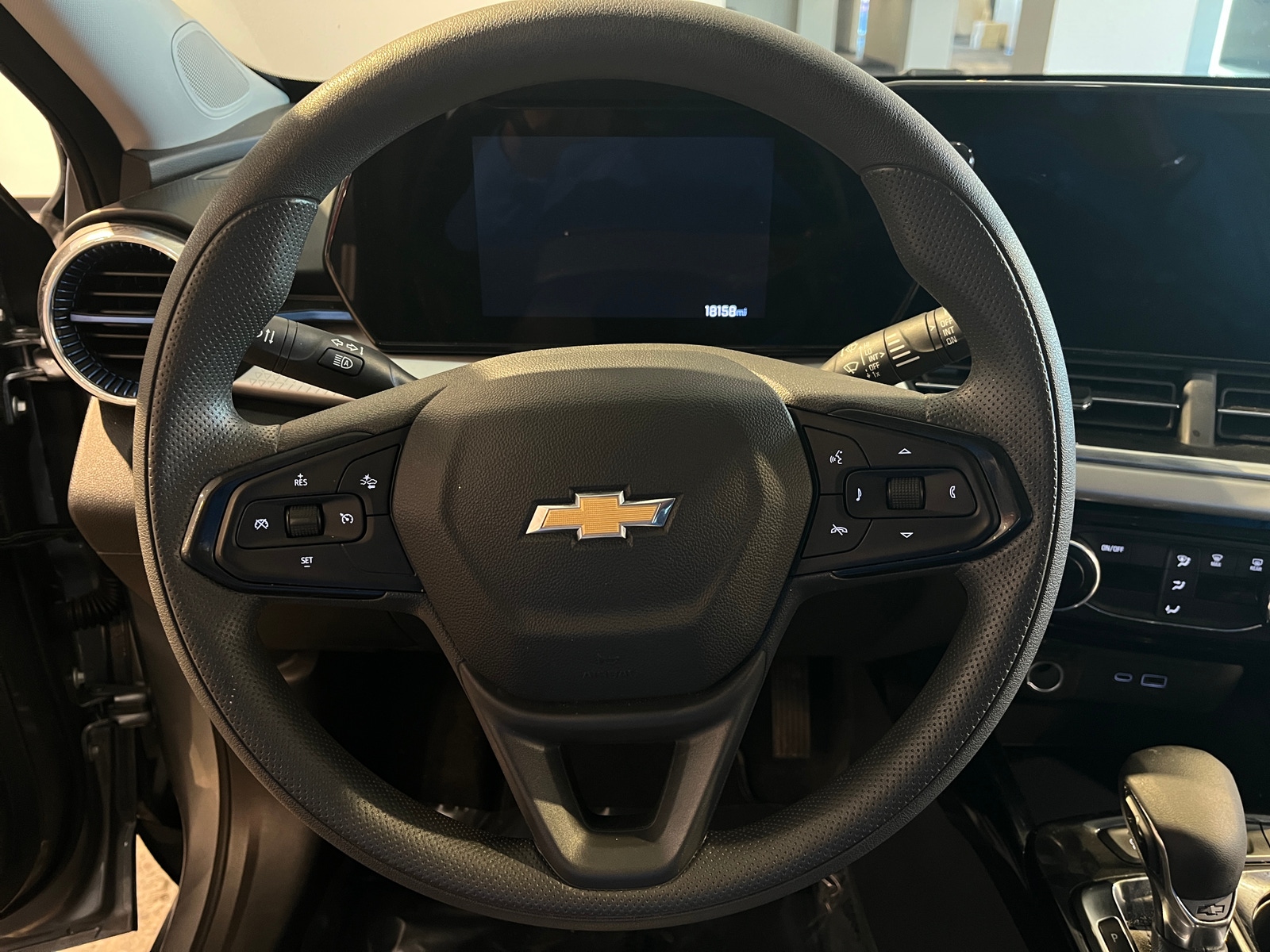 Thumbnail: 2025 Chevrolet Trax - 5