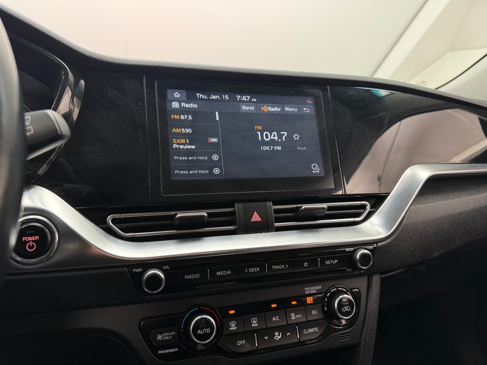 Thumbnail: 2020 Kia Niro - 4