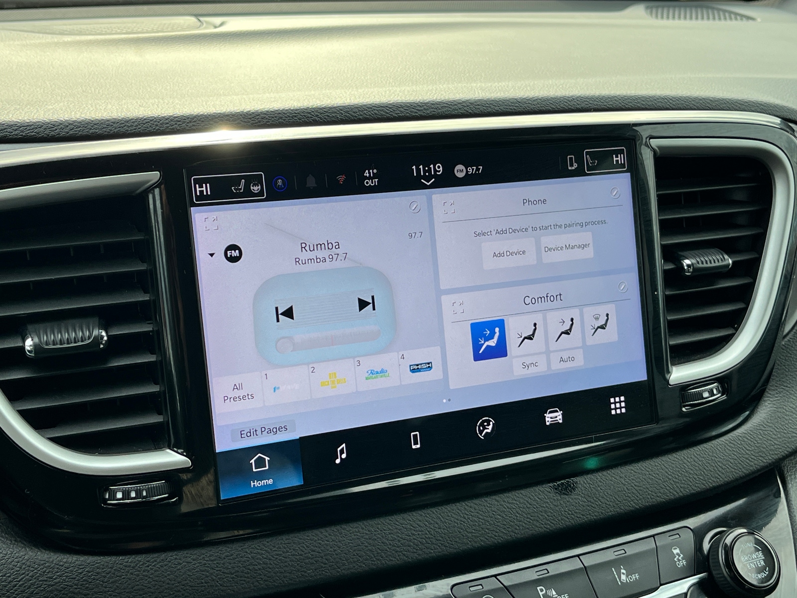 Thumbnail: 2025 Chrysler Pacifica - 4