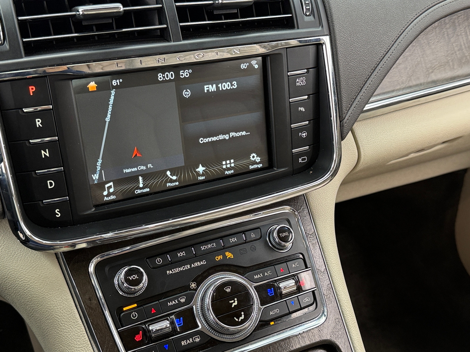 Thumbnail: 2017 Lincoln Continental - 3