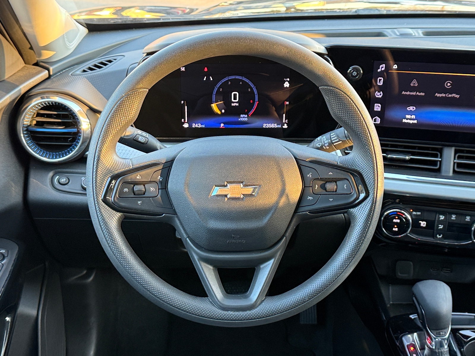 Thumbnail: 2025 Chevrolet Trax - 5