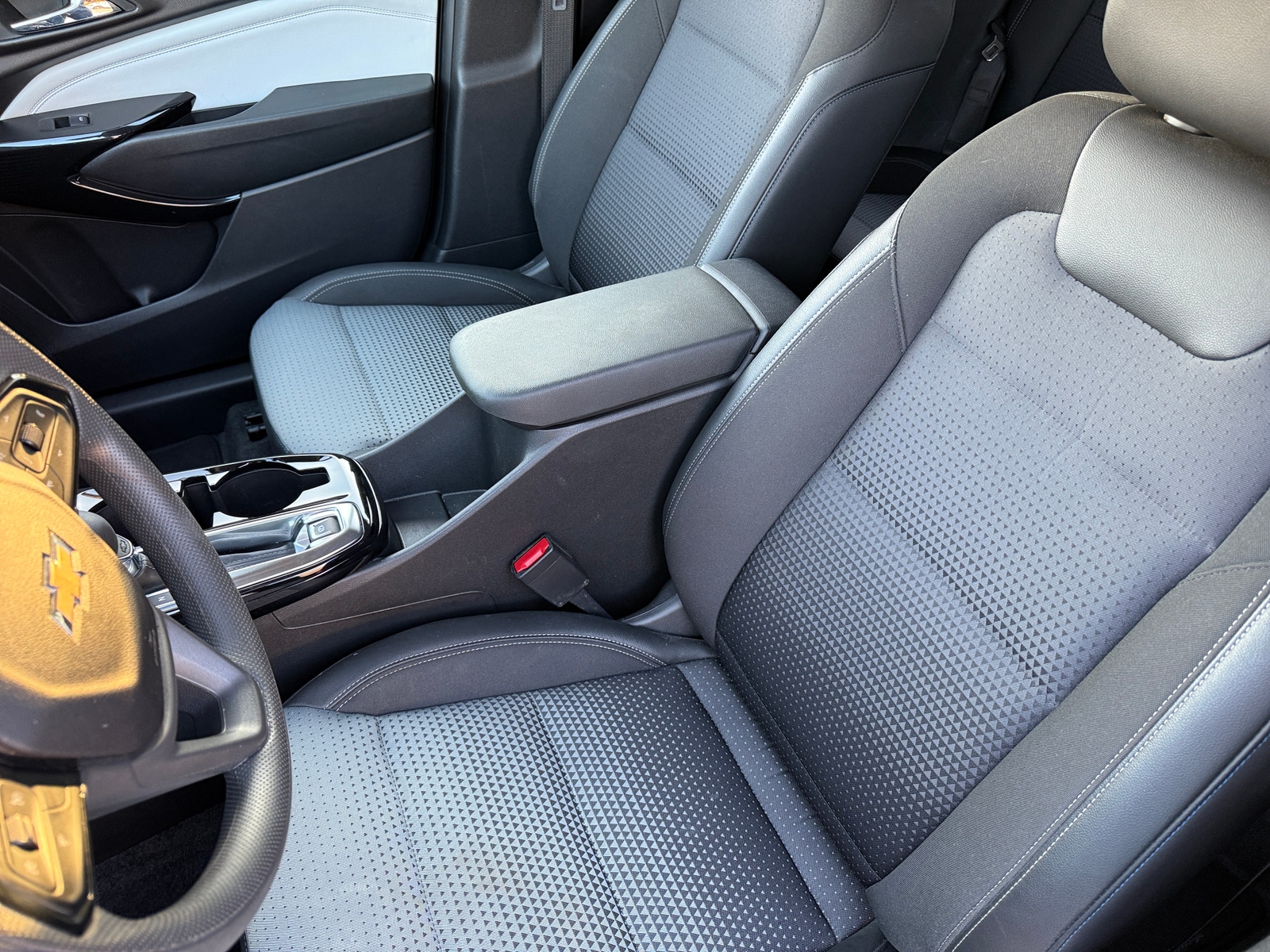 Thumbnail: 2025 Chevrolet Trax - 2