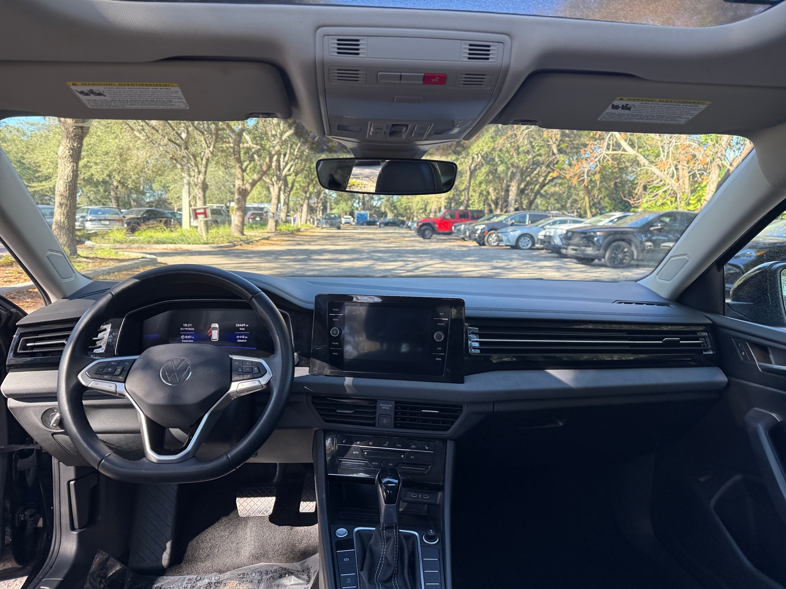 Thumbnail: 2025 Volkswagen Jetta - 2