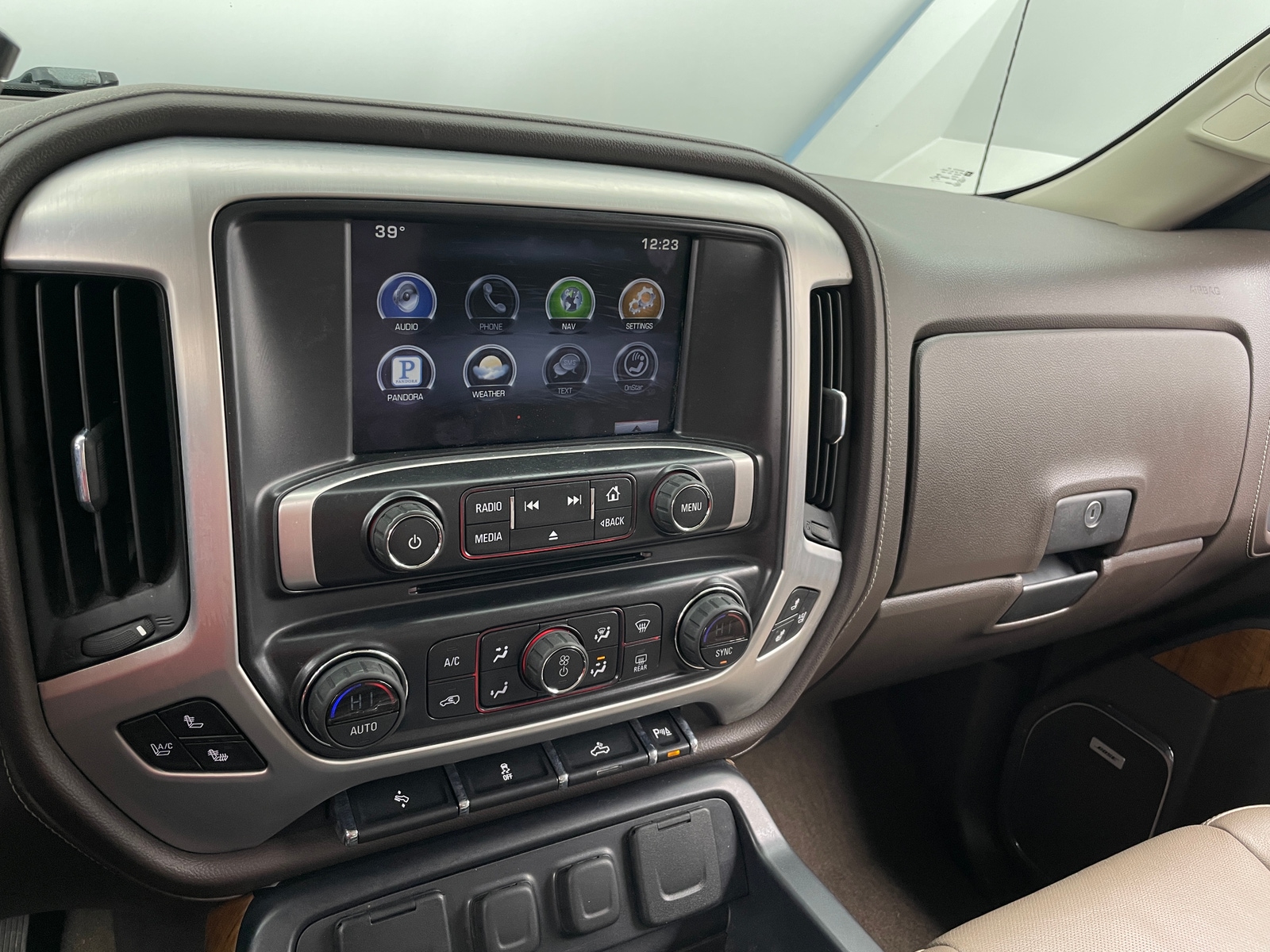 Thumbnail: 2015 GMC Sierra 1500 - 3