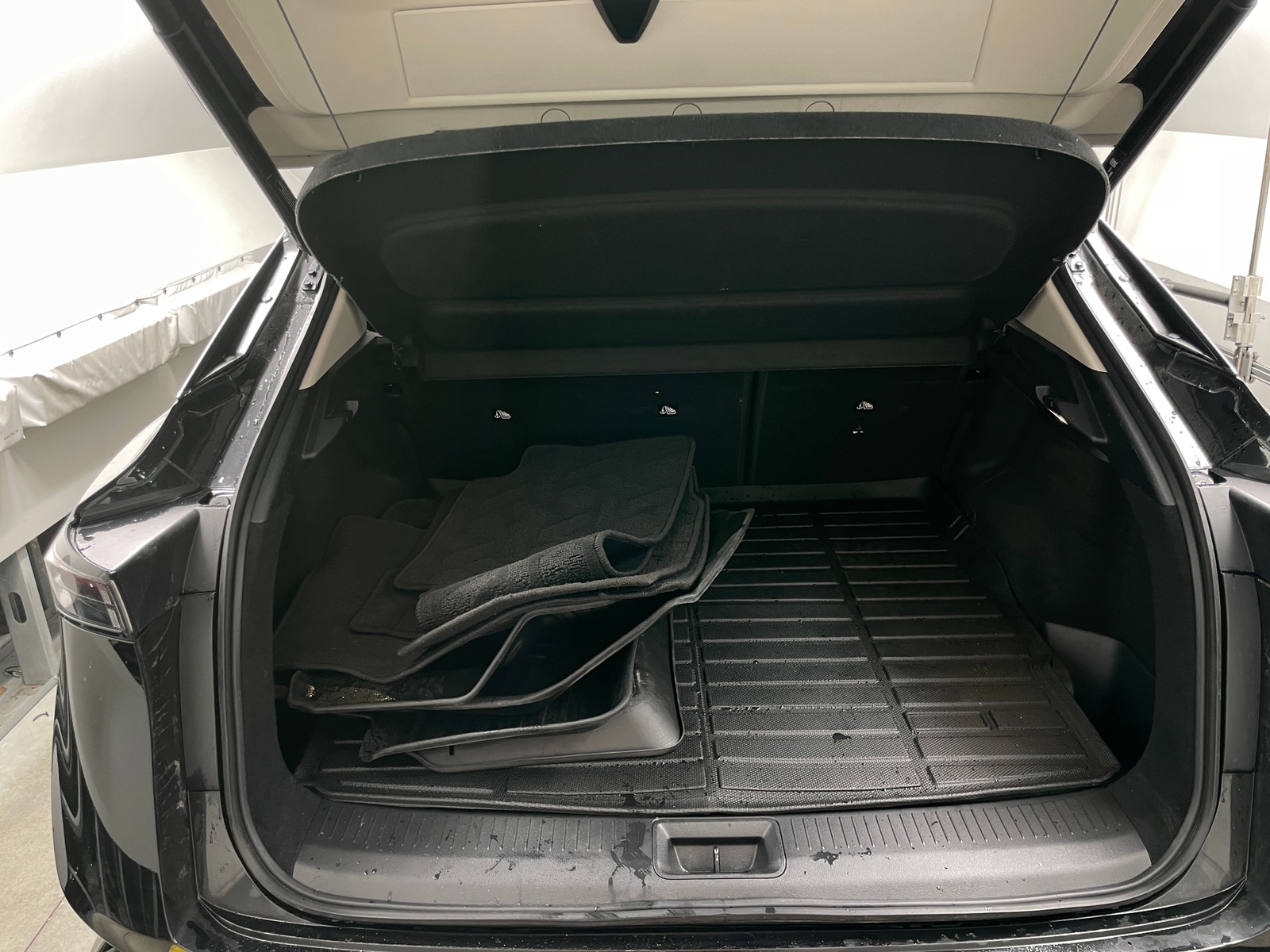 Thumbnail: 2023 Nissan Ariya - 6