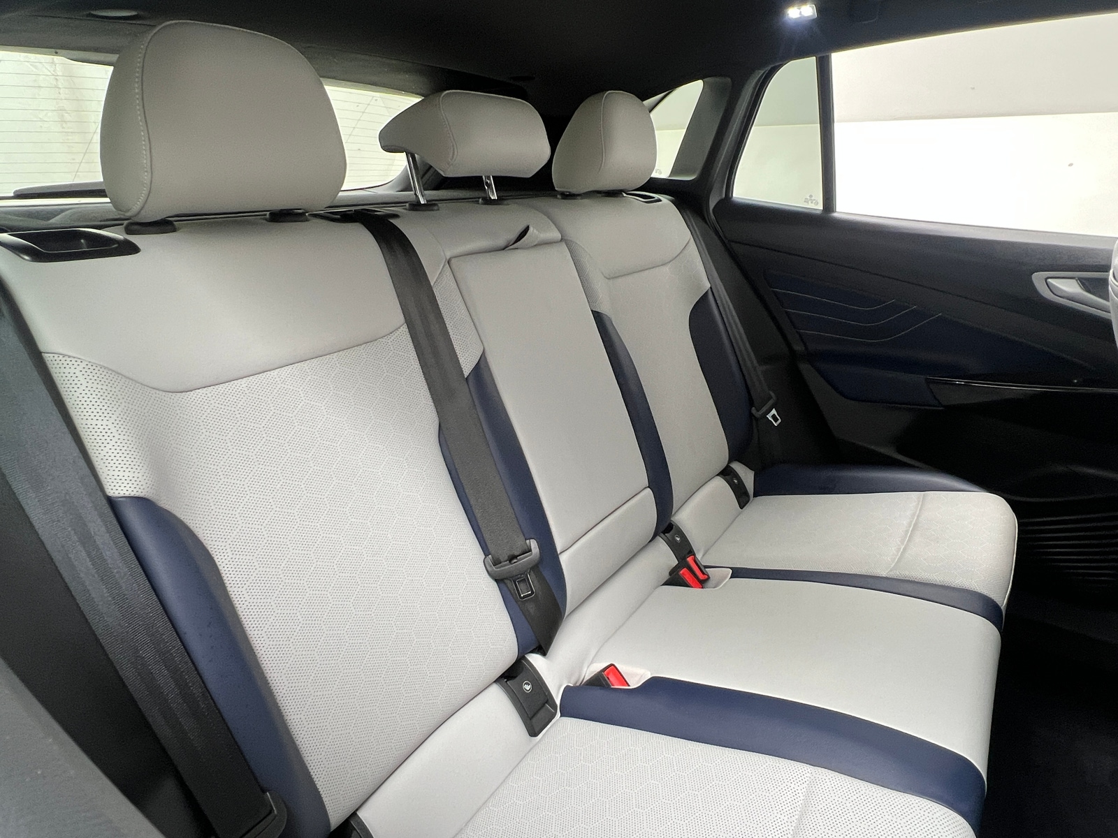 Thumbnail: 2024 Volkswagen ID.4 - 5