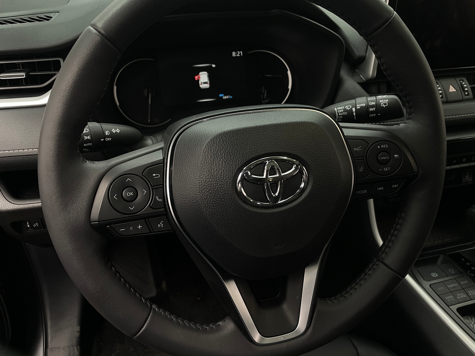 Thumbnail: 2025 Toyota RAV4 - 4