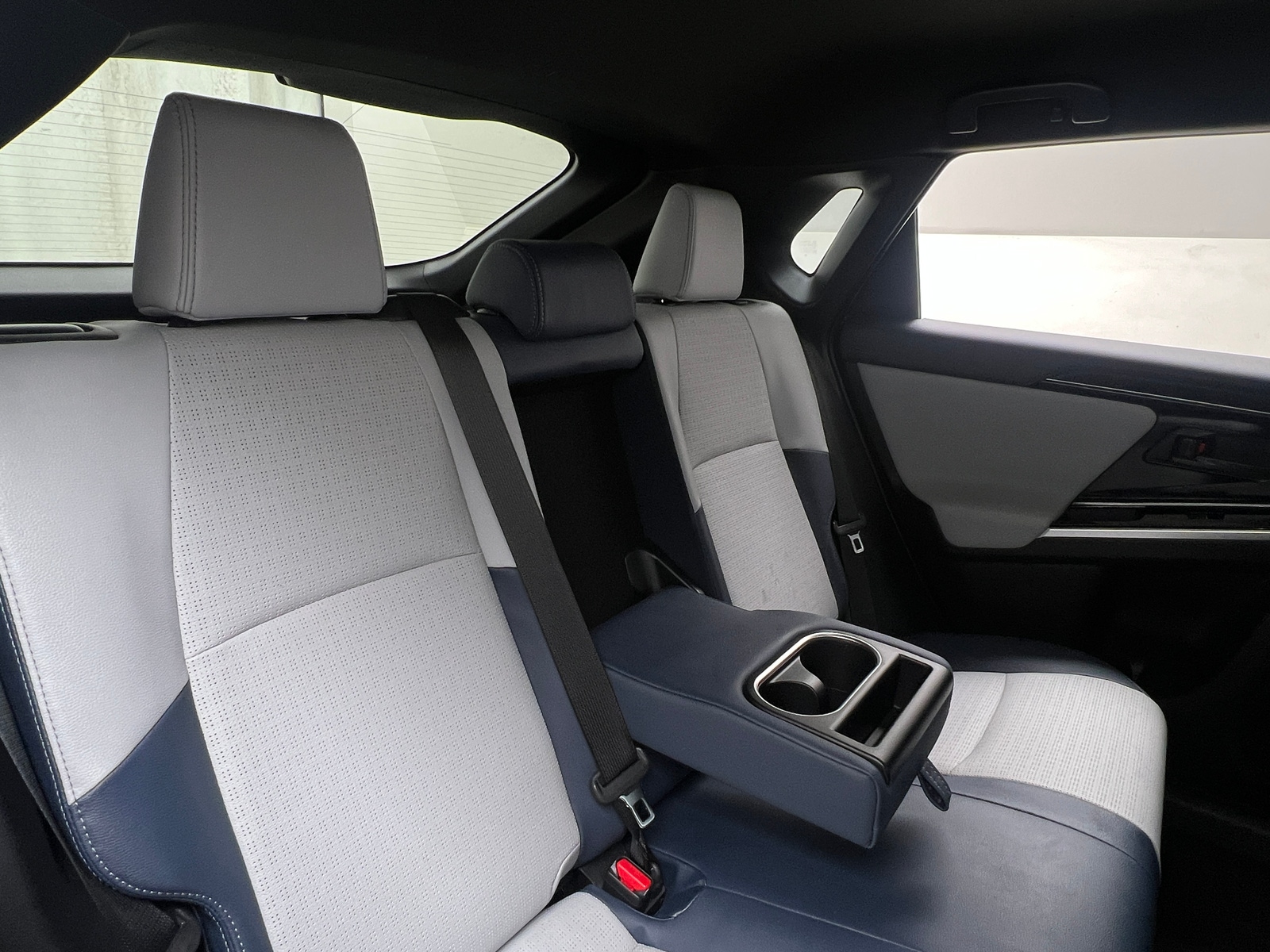 Thumbnail: 2024 Subaru Solterra - 6